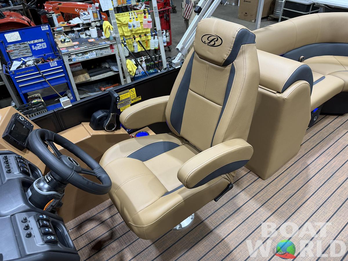 2026 Bentley Pontoons Legacy 223 Navigator DL Quad Lounge Tritoon 