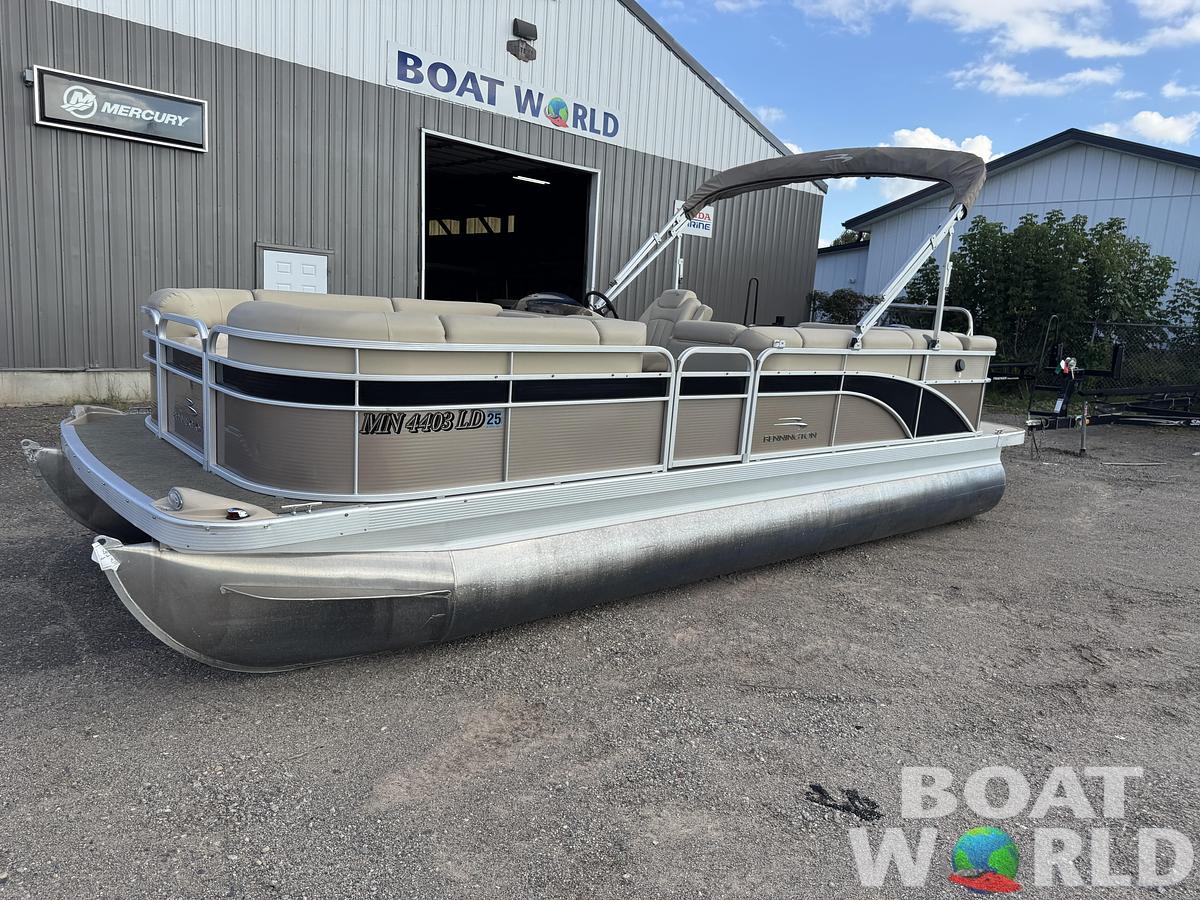 Used 2014 Bennington 22 SLX Pontoon