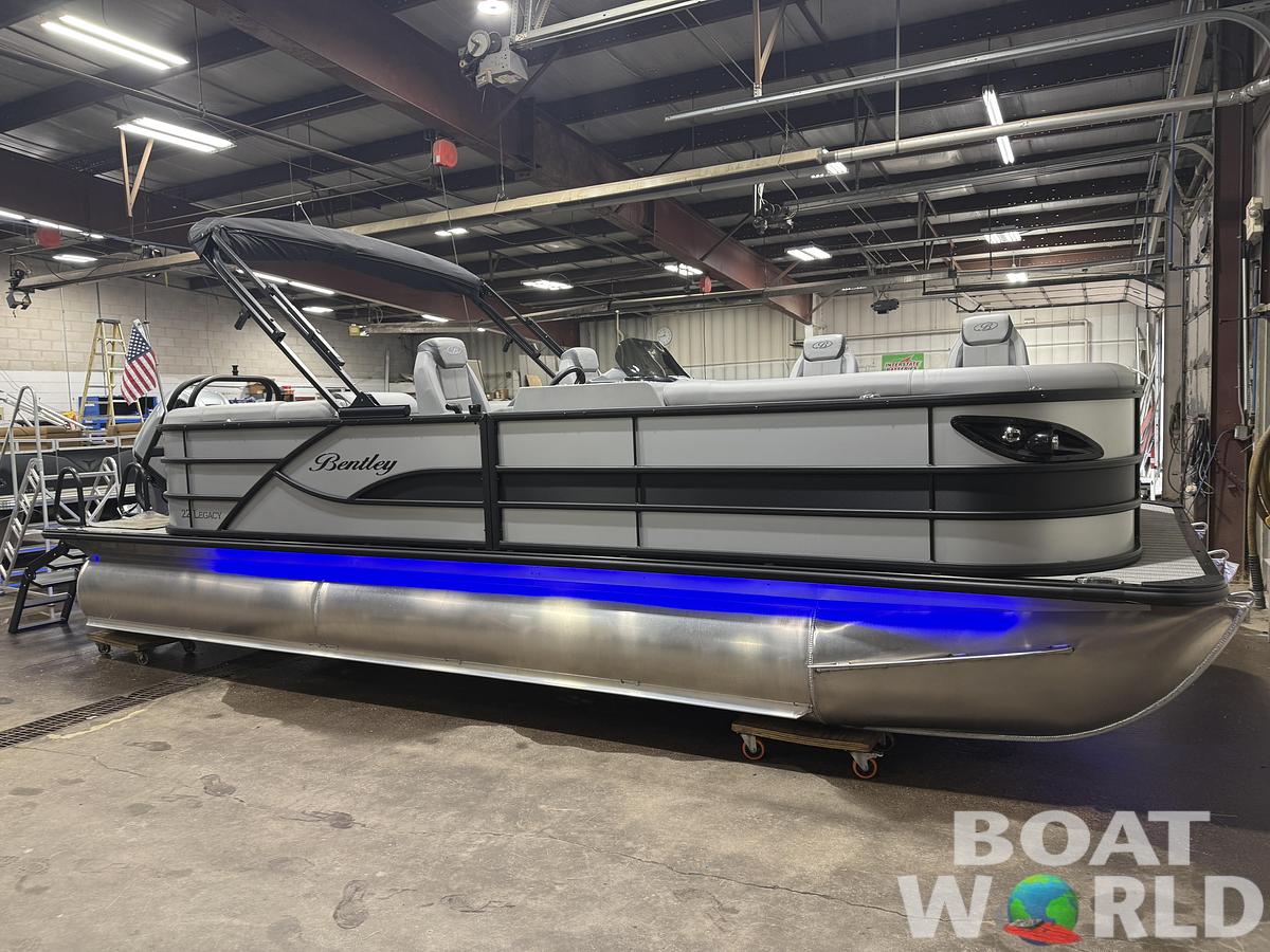 Used 2026 Bentley Pontoons Legacy 223 DL Quad Lounge Tritoon & 250HP