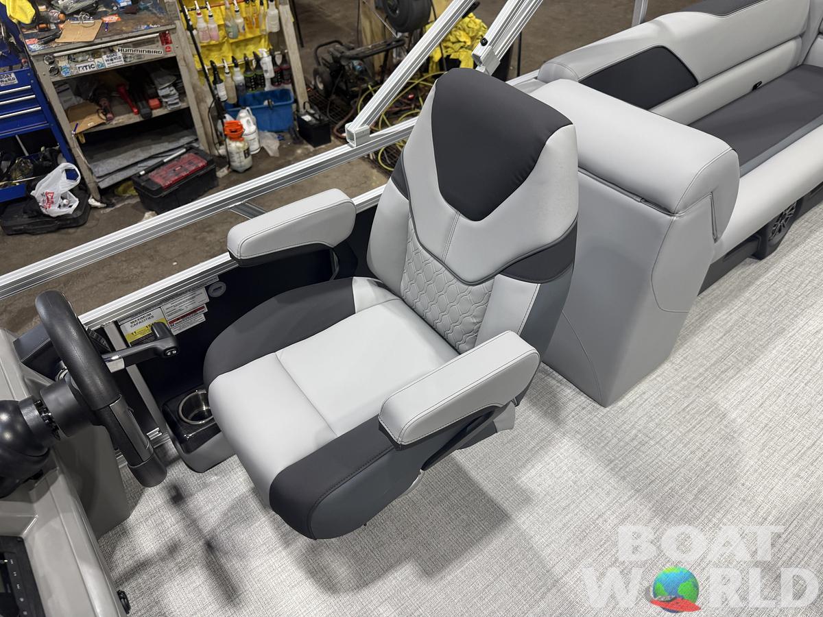 2027 Tahoe Sport 2380 Quad Lounge & 4-Stroke $32995