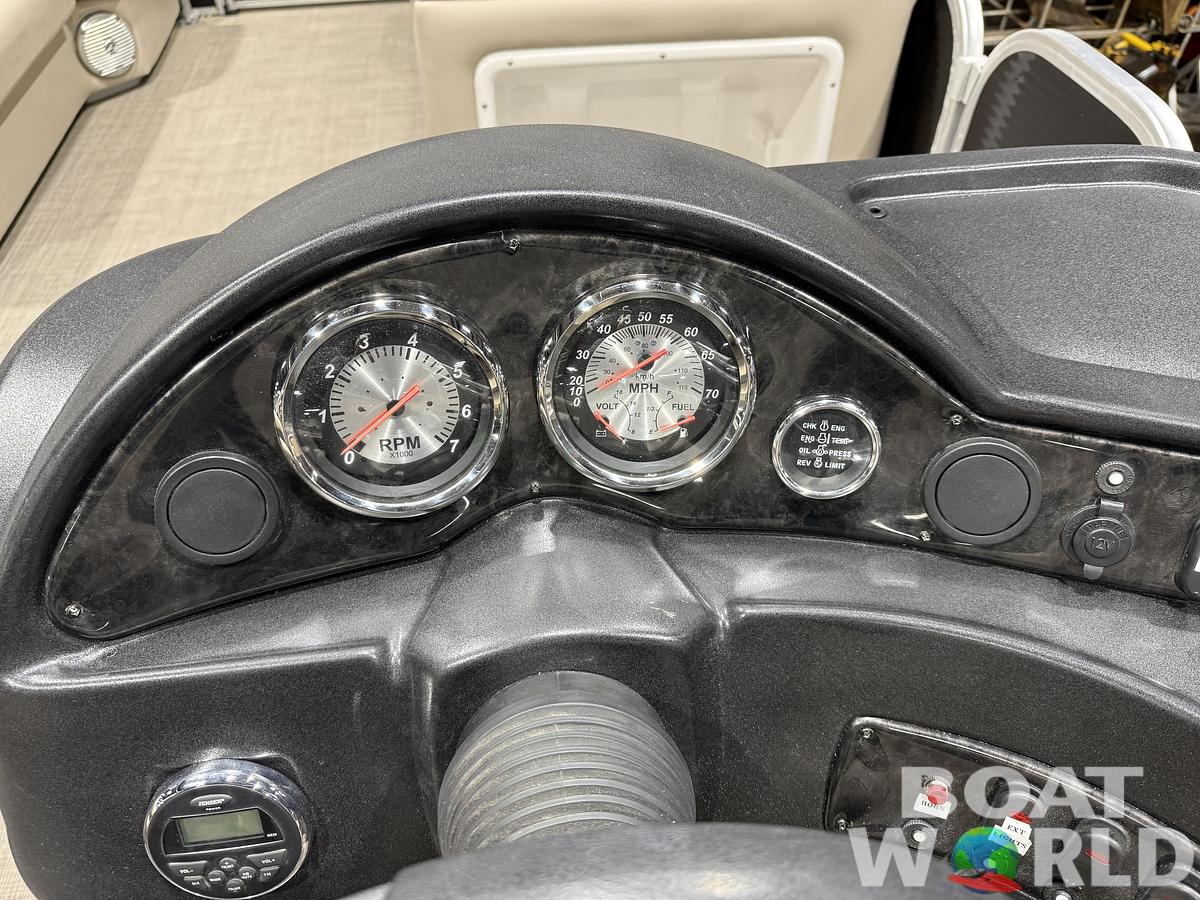 Used 2015 Palm Beach Ultra 240 Cruise & 115HP