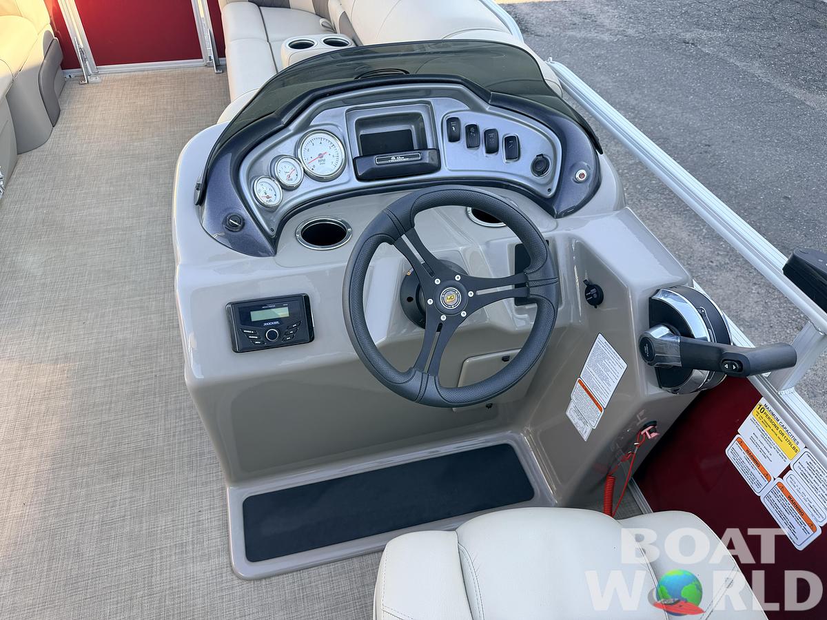 Used 2023 Sun Tracker Party Barge 20 DLX & 90HP Mercury 4Stroke -$27,995