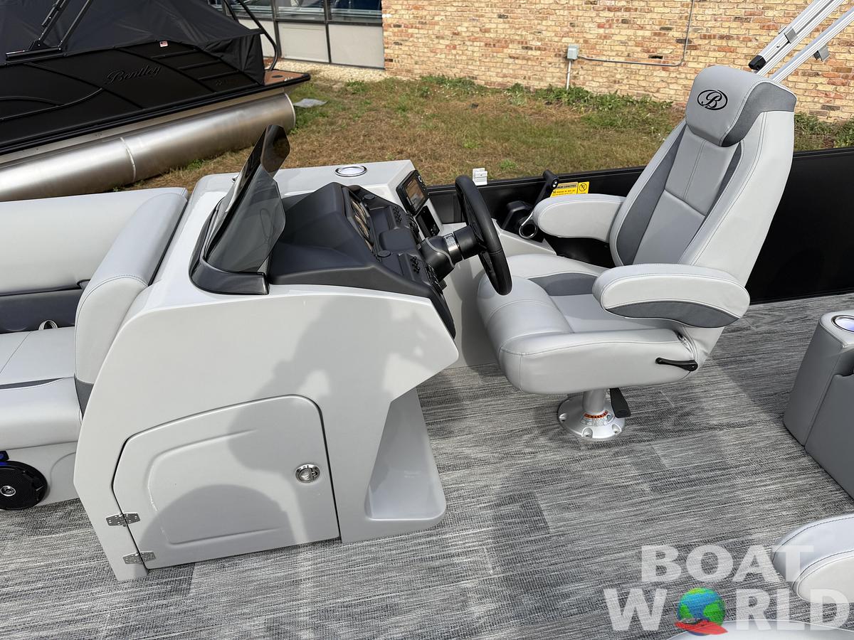 2026 Bentley Pontoons Legacy 200 Swingback Pontoon
