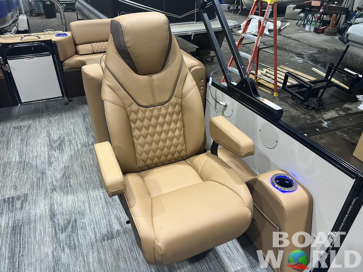 2026 Tahoe Pontoons Cascade 2385 Quad Lounge Tritoon