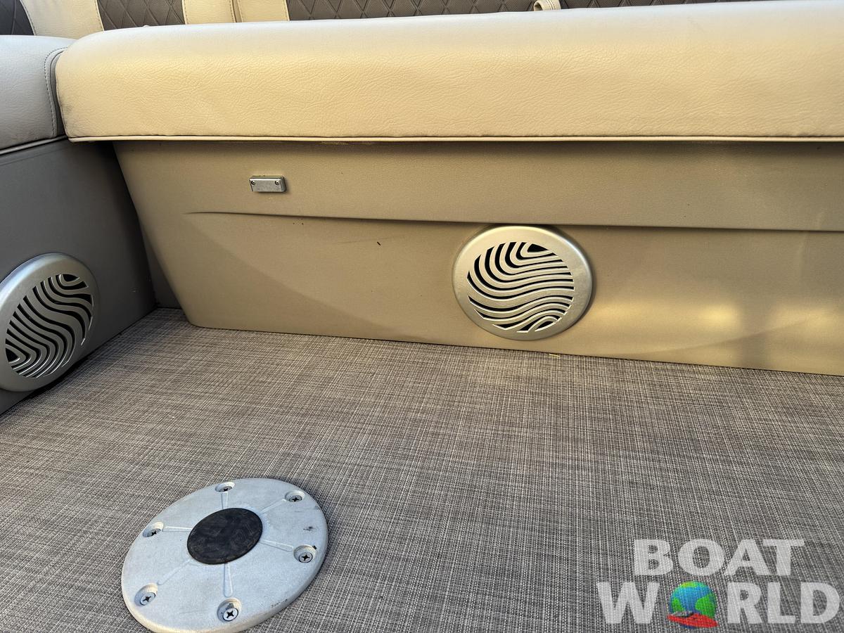 Used 2020 Sun Tracker Fishin Barge 20 DLX Pontoon