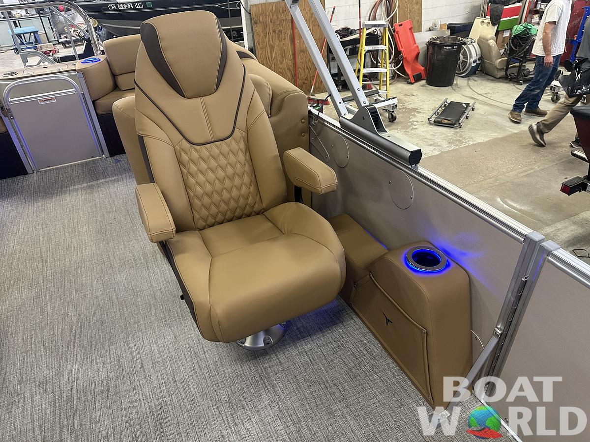 2025 Tahoe Pontoons Cascade 2385 Quad Lounge & Honda 4-Stroke EFI