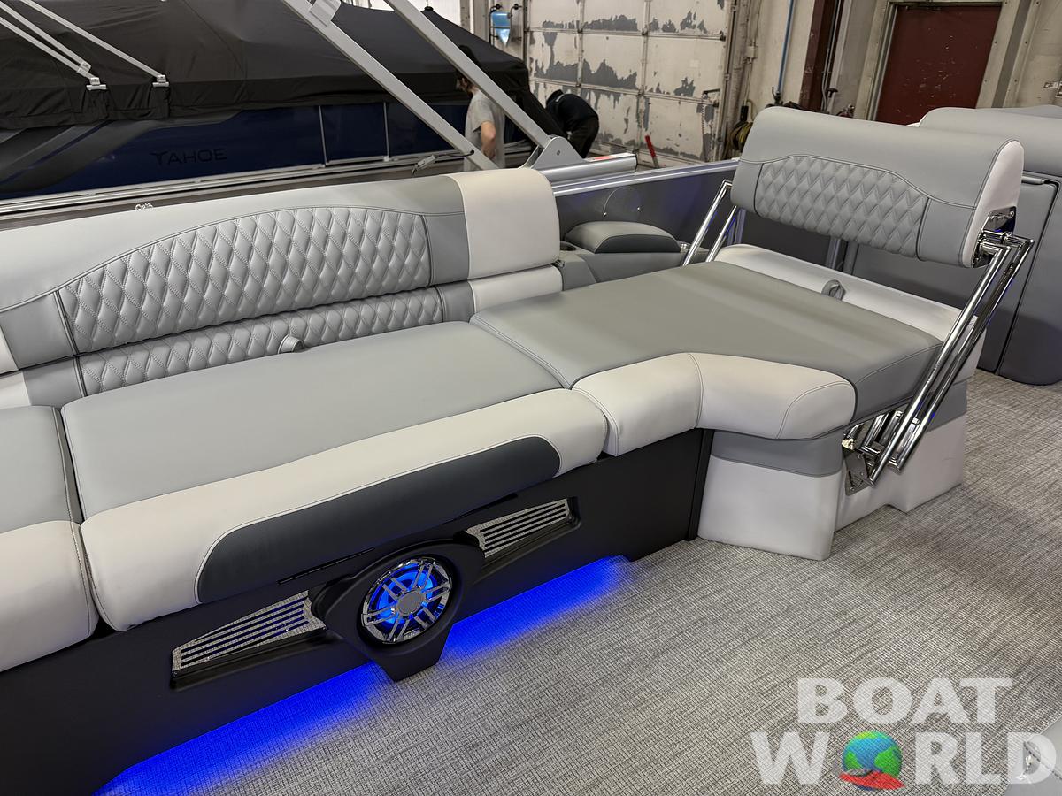 2025 Tahoe Pontoons Cascade 2385 Quad Lounge Shift Flip Tritoon & Honda 4-Stroke EFI