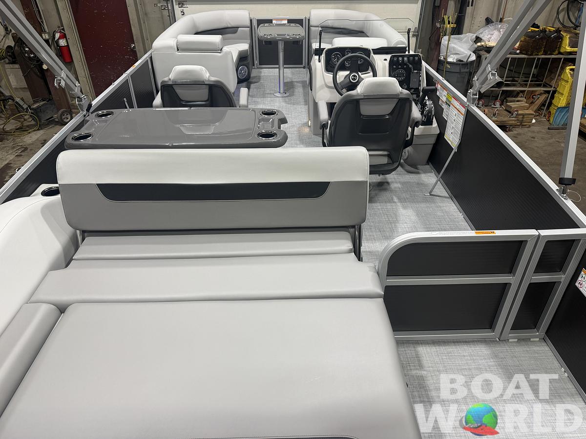 2026 Princecraft Vectra 23 RL SS Swingback Tritoon