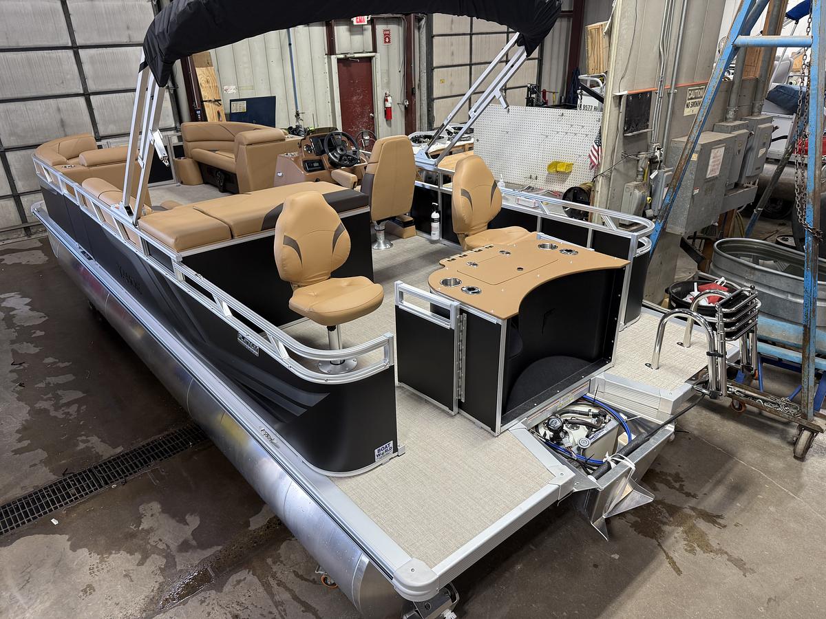 2026 Tahoe Pontoons Sport 2385 Rear Fish & Honda 4-Stroke EFI