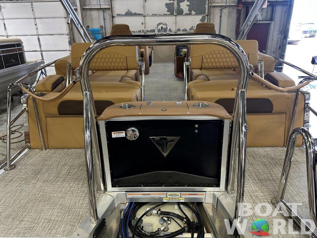 2025 Tahoe Pontoons Cascade 2385 Quad Lounge Shift SS & Honda 4-Stroke EFI
