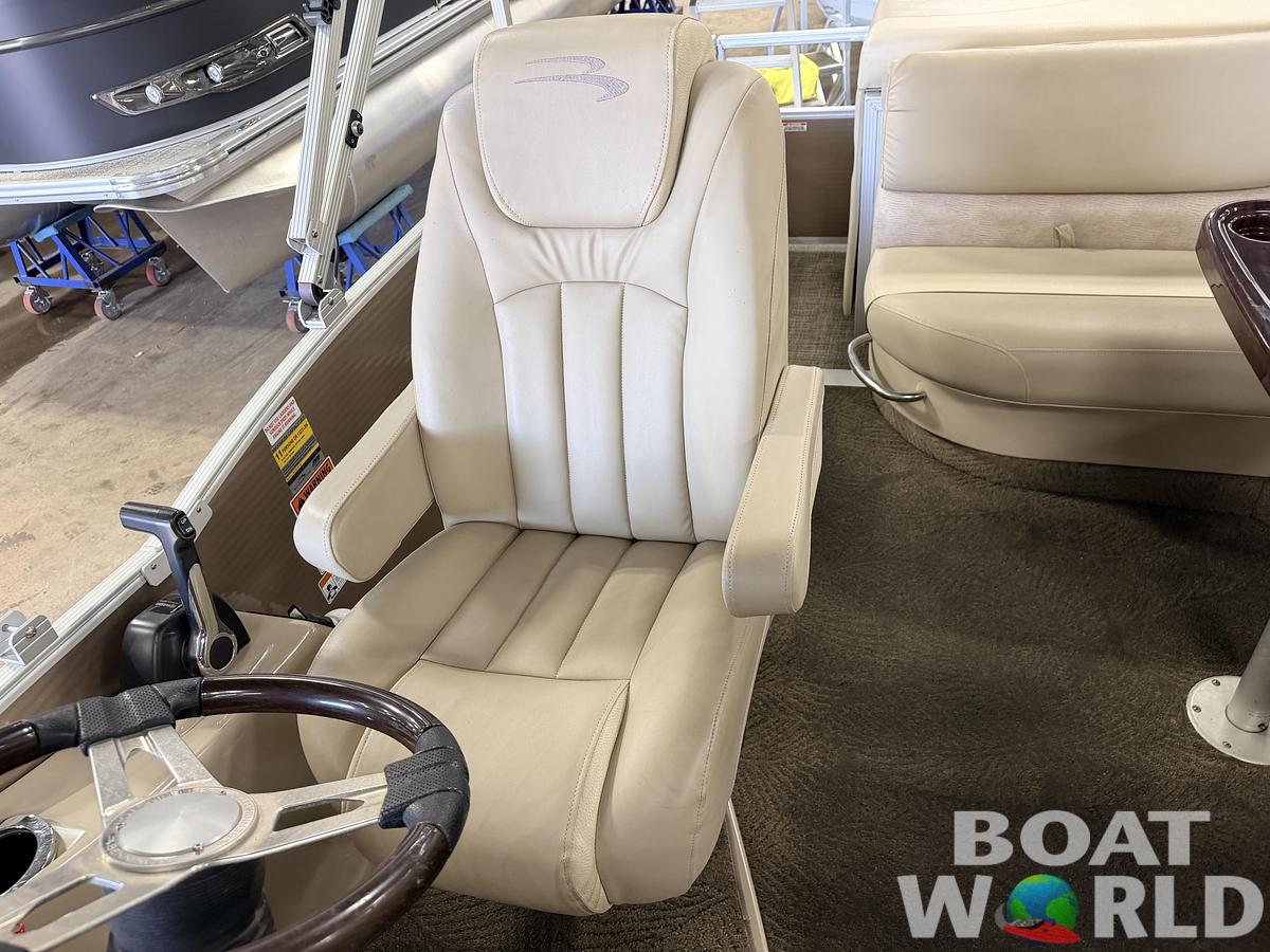 Used 2014 Bennington 2375RL & 70HP Yamaha 4Stroke - $21,995