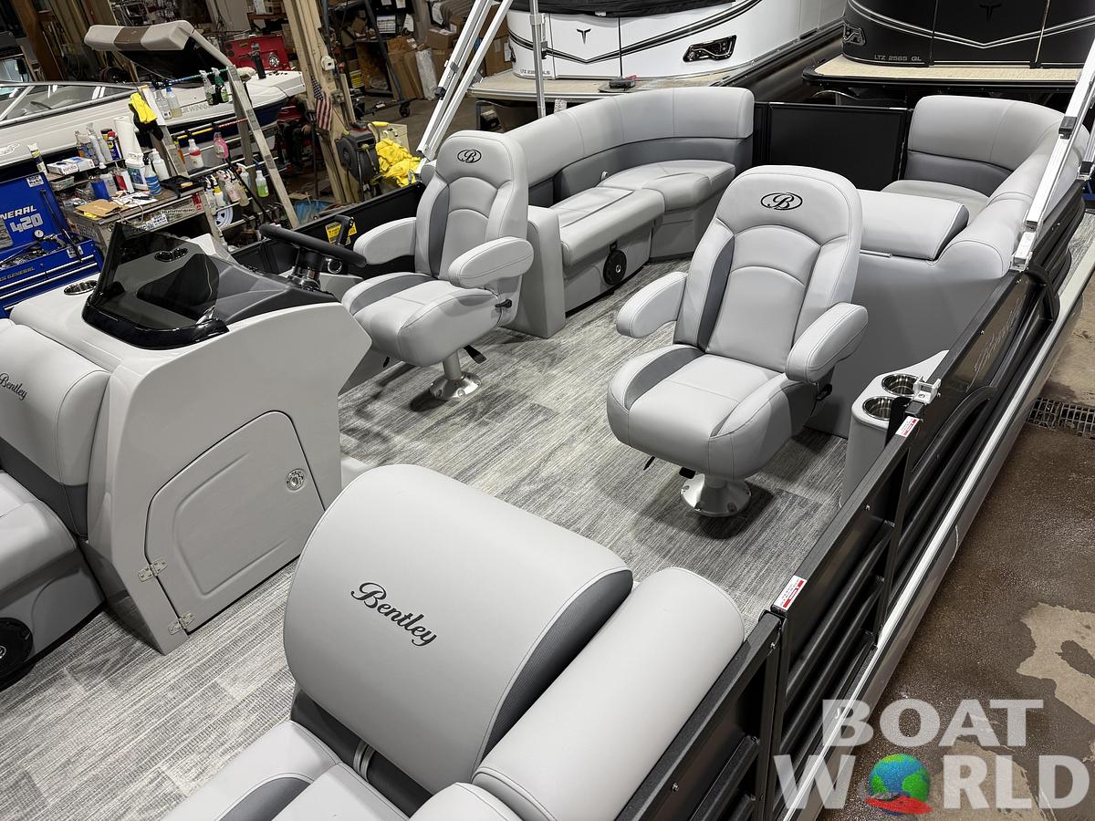 2026 Bentley Legacy 200 Navigator Quad Lounge Pontoon $34995