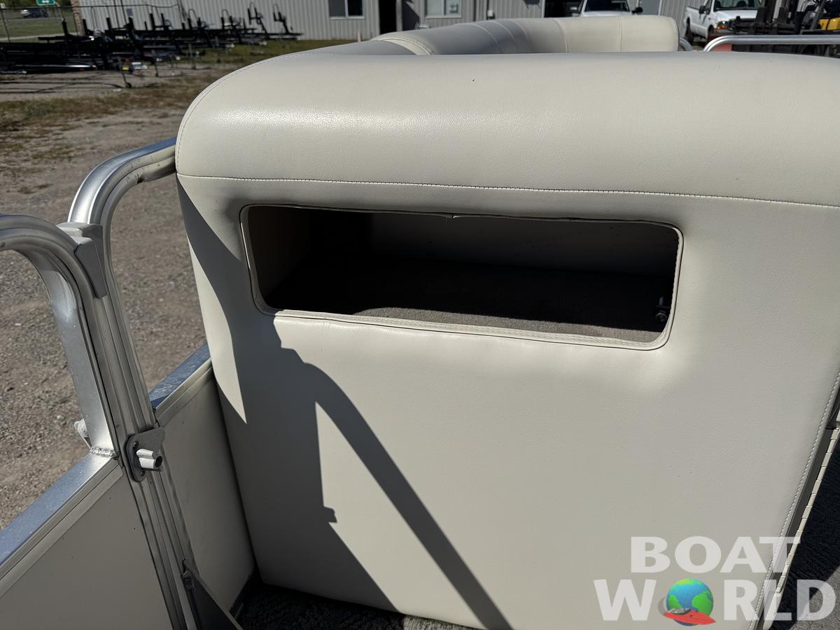 Used 2004 Fisher 220 Freedom Pontoon