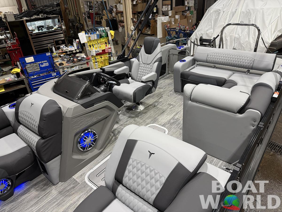 2026 Tahoe Pontoons Cascade 2385 Swingback (VRB) Tritoon