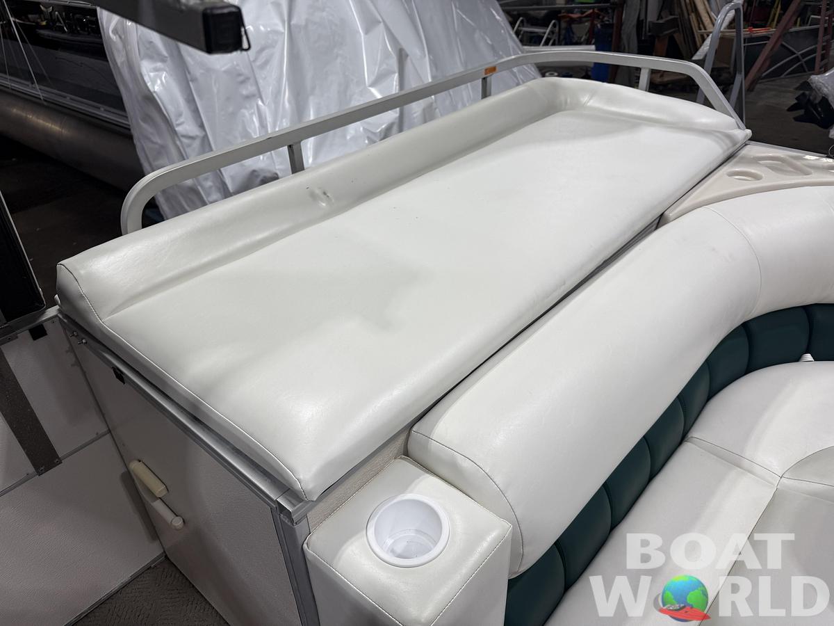 Used 2001 Manitou Legacy 240 & 2017 Mercury 4Stroke EFI $12,995