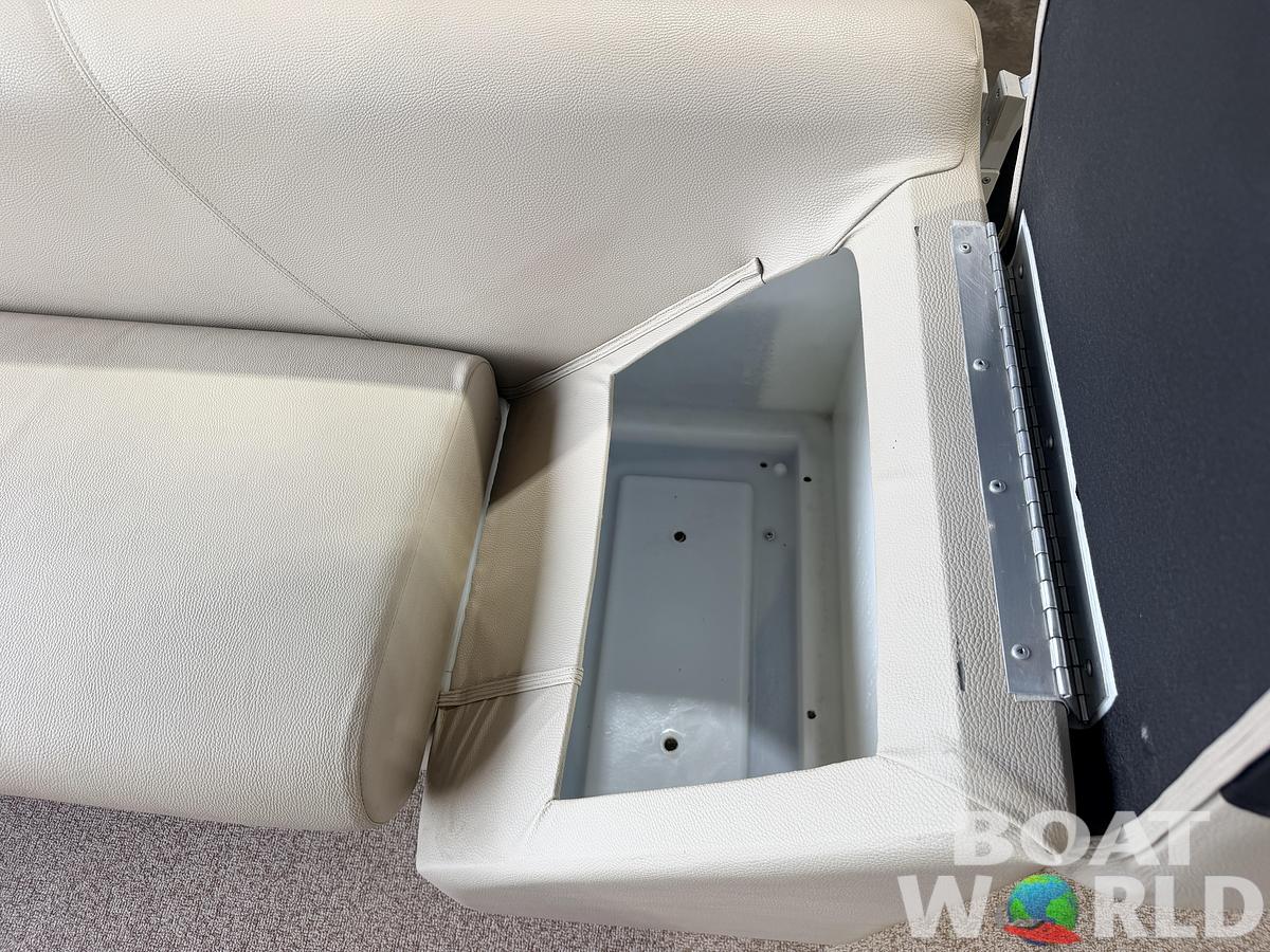 Used 2016 Weeres 220 Cadet Cruise & 90HP Evinrude ETec -17,995