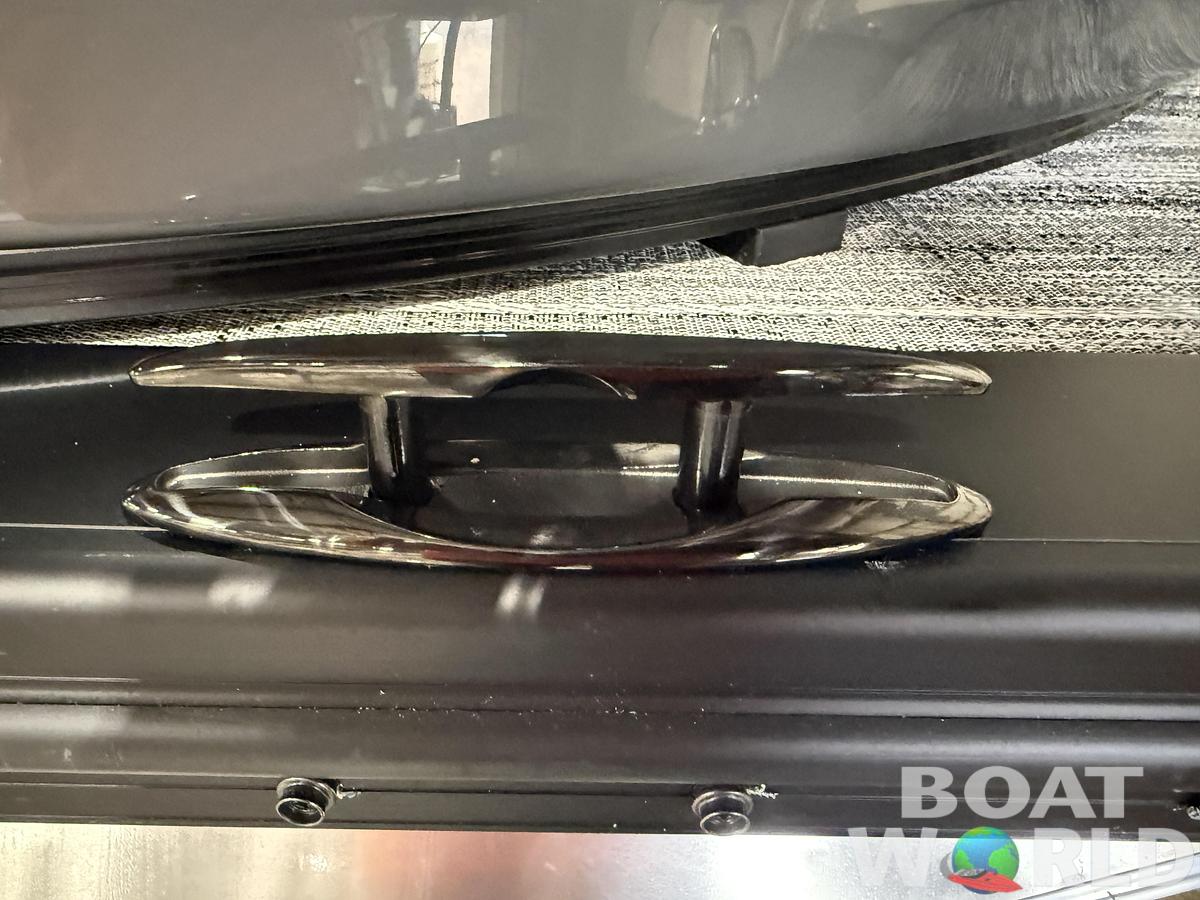 2026 Tahoe Pontoons LTZ 2385 Quad Lounge Tritoon