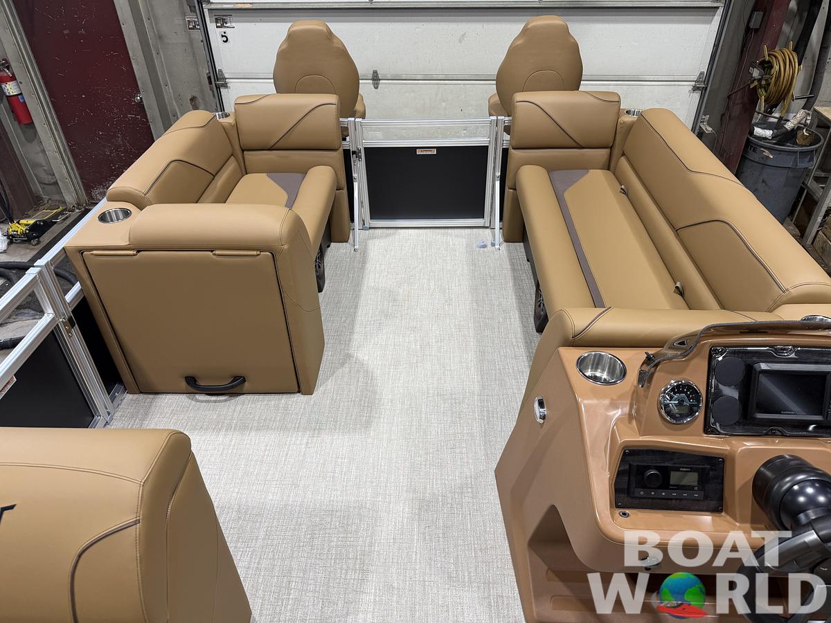 2027 Tahoe Sport Fish & Cruise 23E80 Pontoon $33995