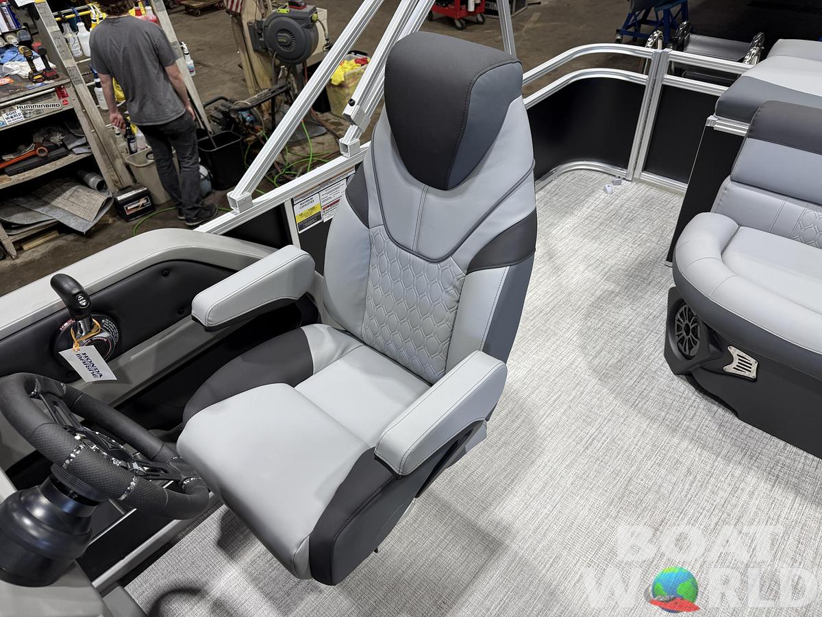 2026 Tahoe Pontoons LTZ 2185 Cruise Pontoon 