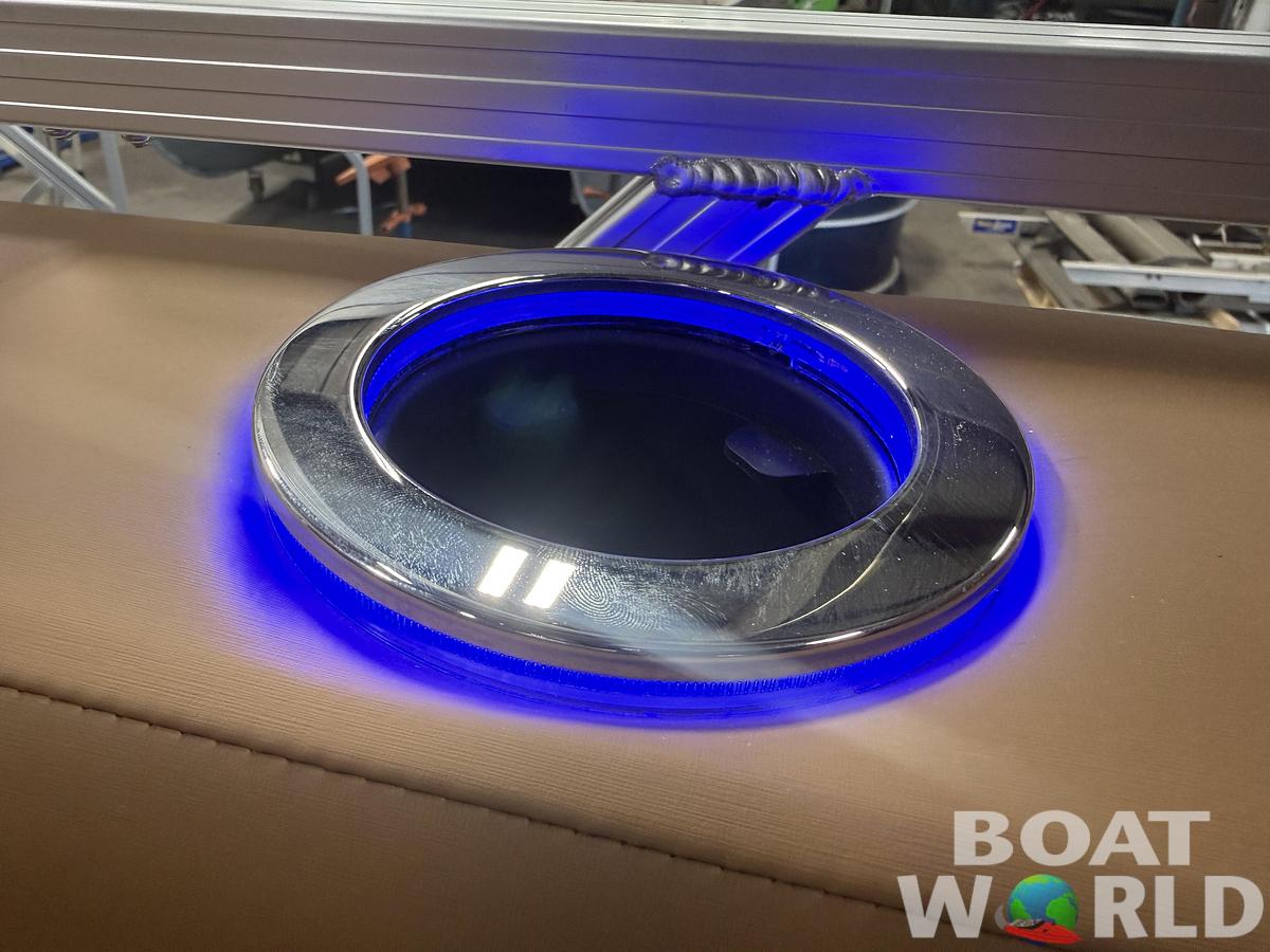 2026 Tahoe Pontoons LTZ 2385 Swingback (VRB) Tritoon 