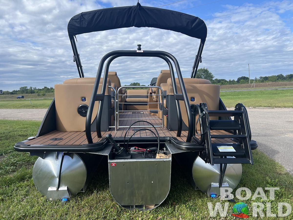 2026 Bentley Pontoons Elite 223 Admiral Quad Lounge Tritoon