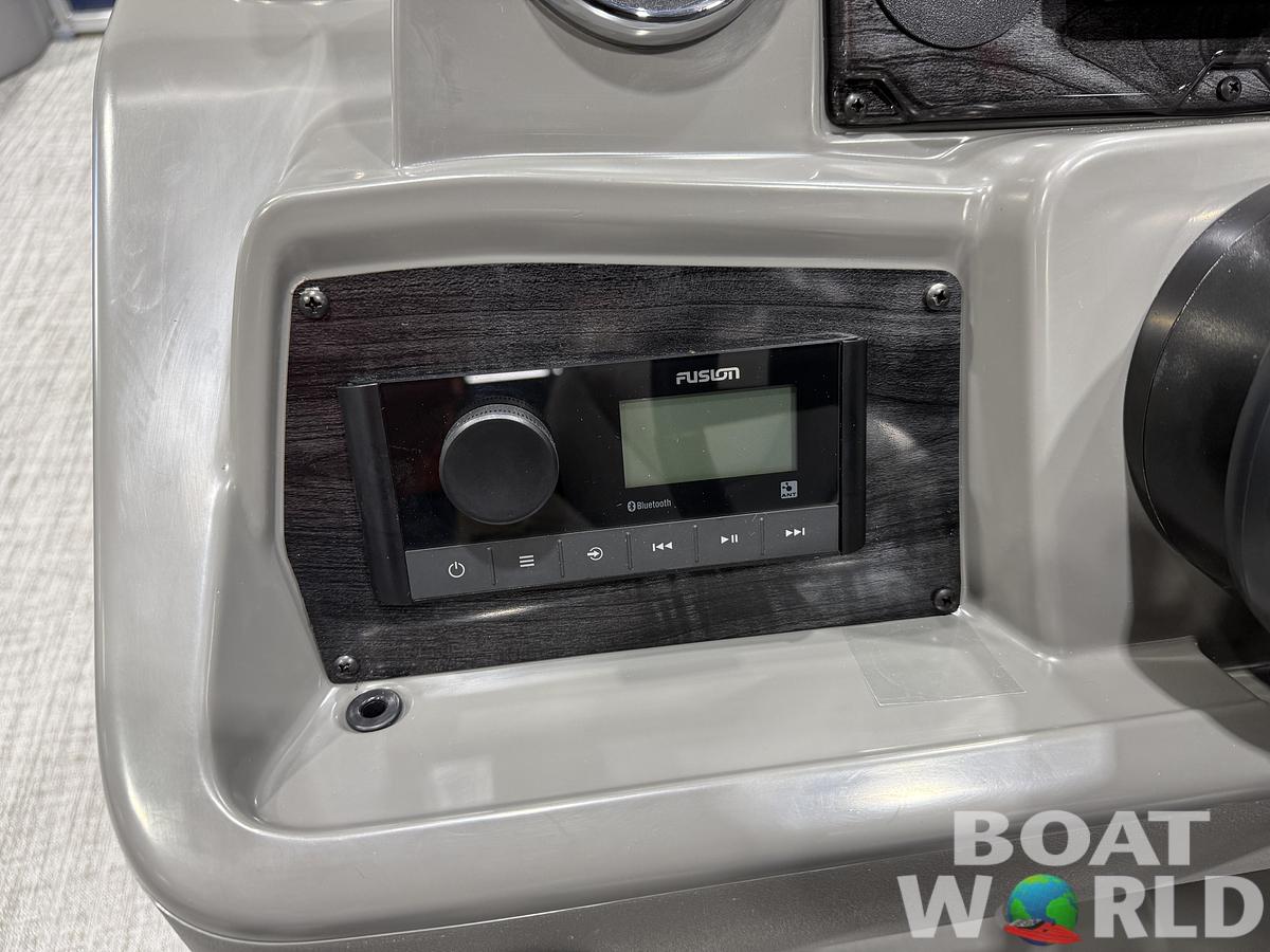 2026 Tahoe Sport 2385 Swingback (VRB) Tritoon 