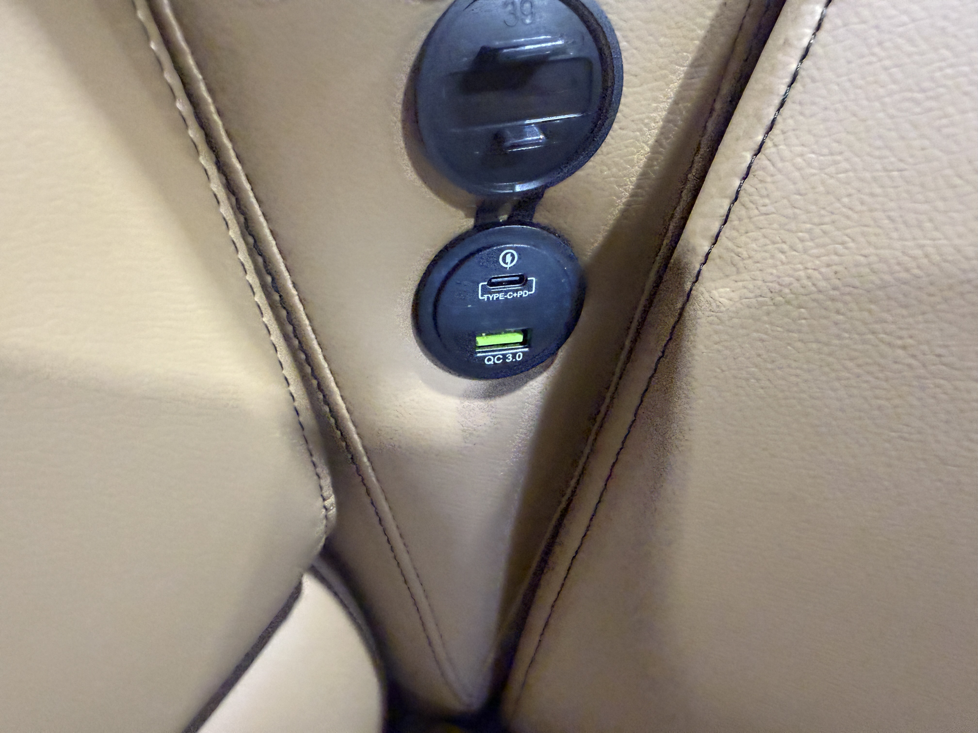 2027 Tahoe Sport VRB SE 2385 Swingback & 4-Stroke $35995
