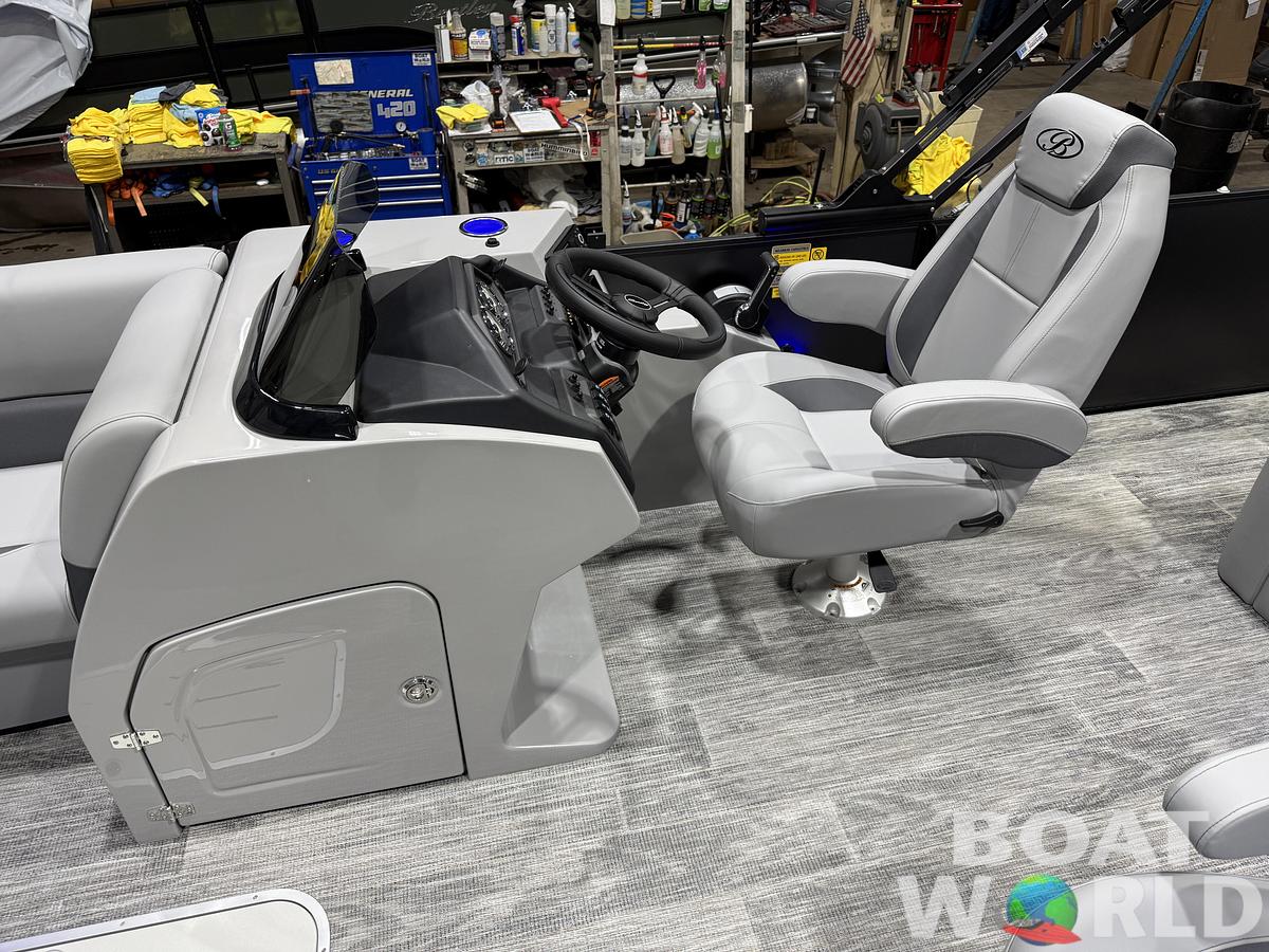 2026 Bentley Legacy 243 Swingback Tritoon & 300HP $68995