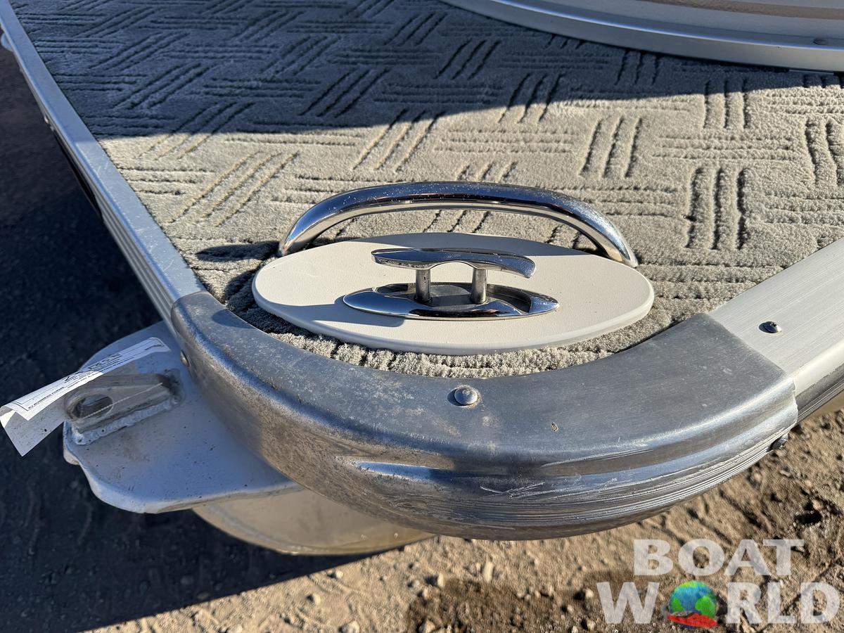 Used 2003 Premier 230 Grand Majestic Tri-toon Pontoon & 200HP Honda 4-Stroke EFI