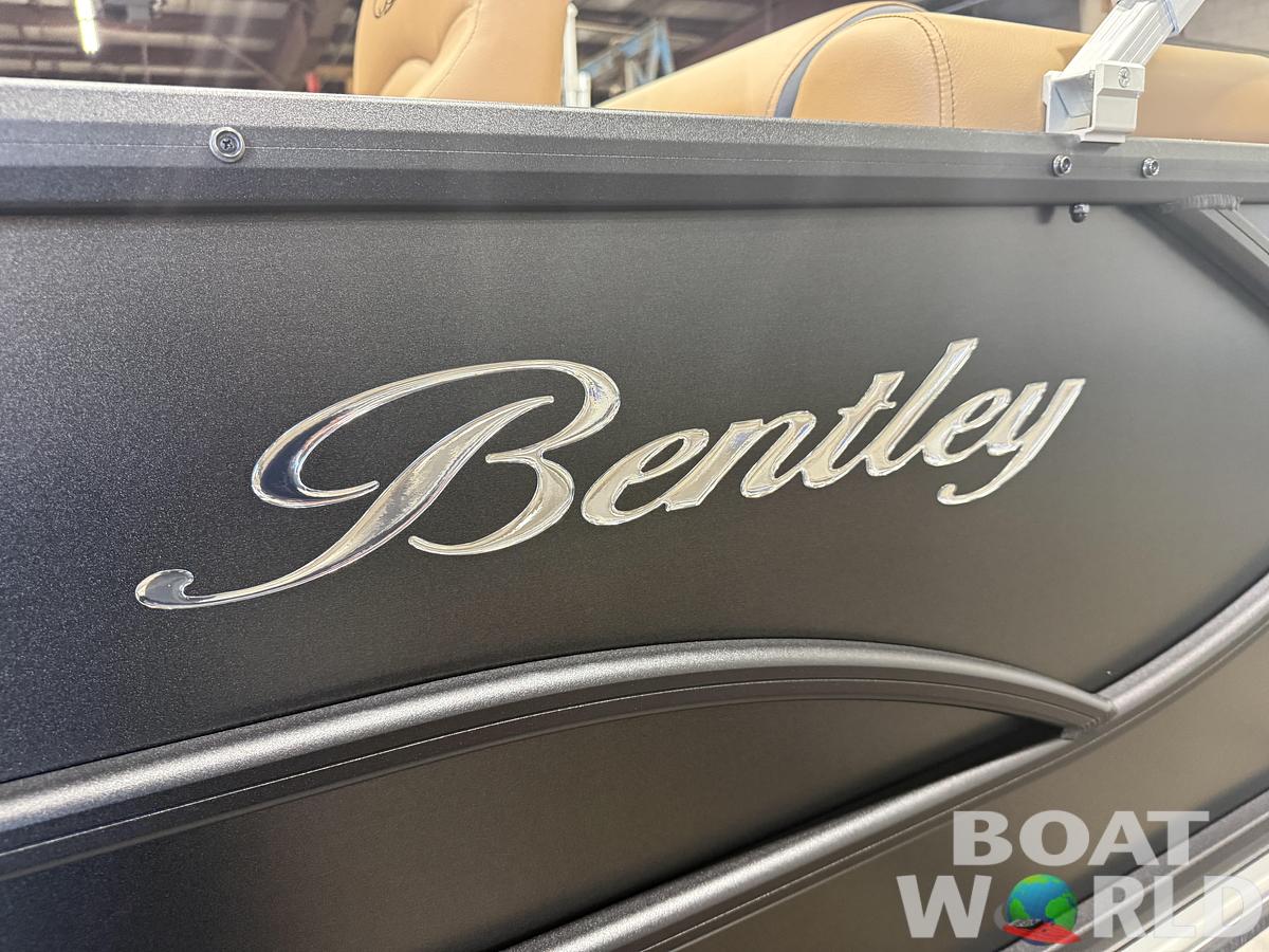 2026 Bentley Legacy 200 Navigator Quad Lounge $34995