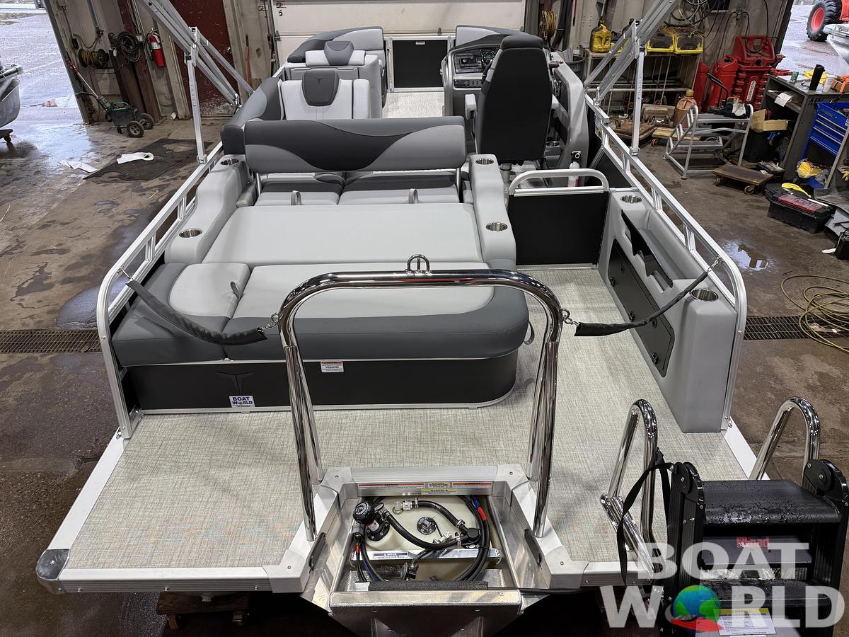 2027 Tahoe LTZ 2385 VRB SE Swingback Pontoon $42995