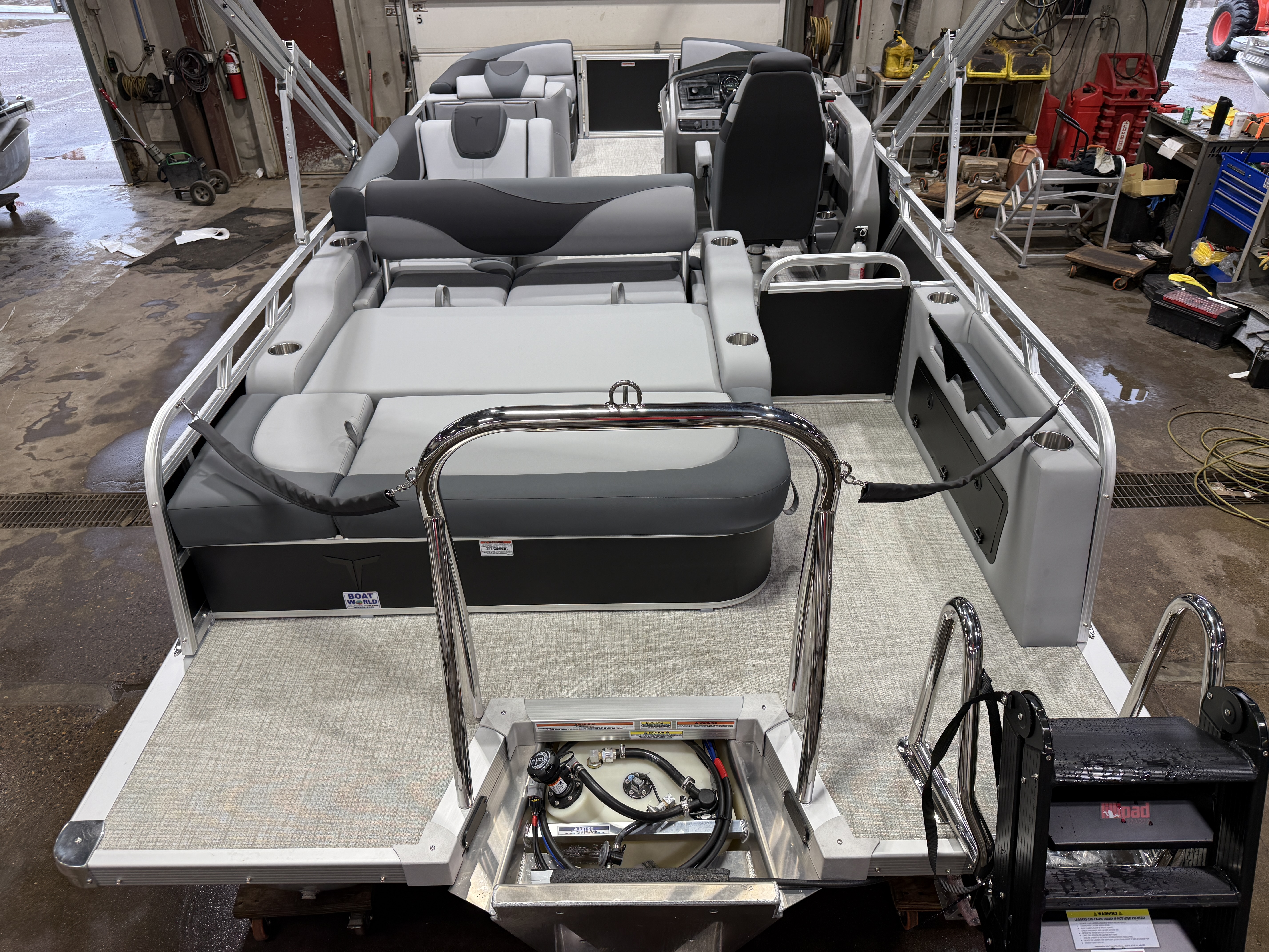 2027 Tahoe LTZ 2385 VRB SE Swingback Pontoon $42995