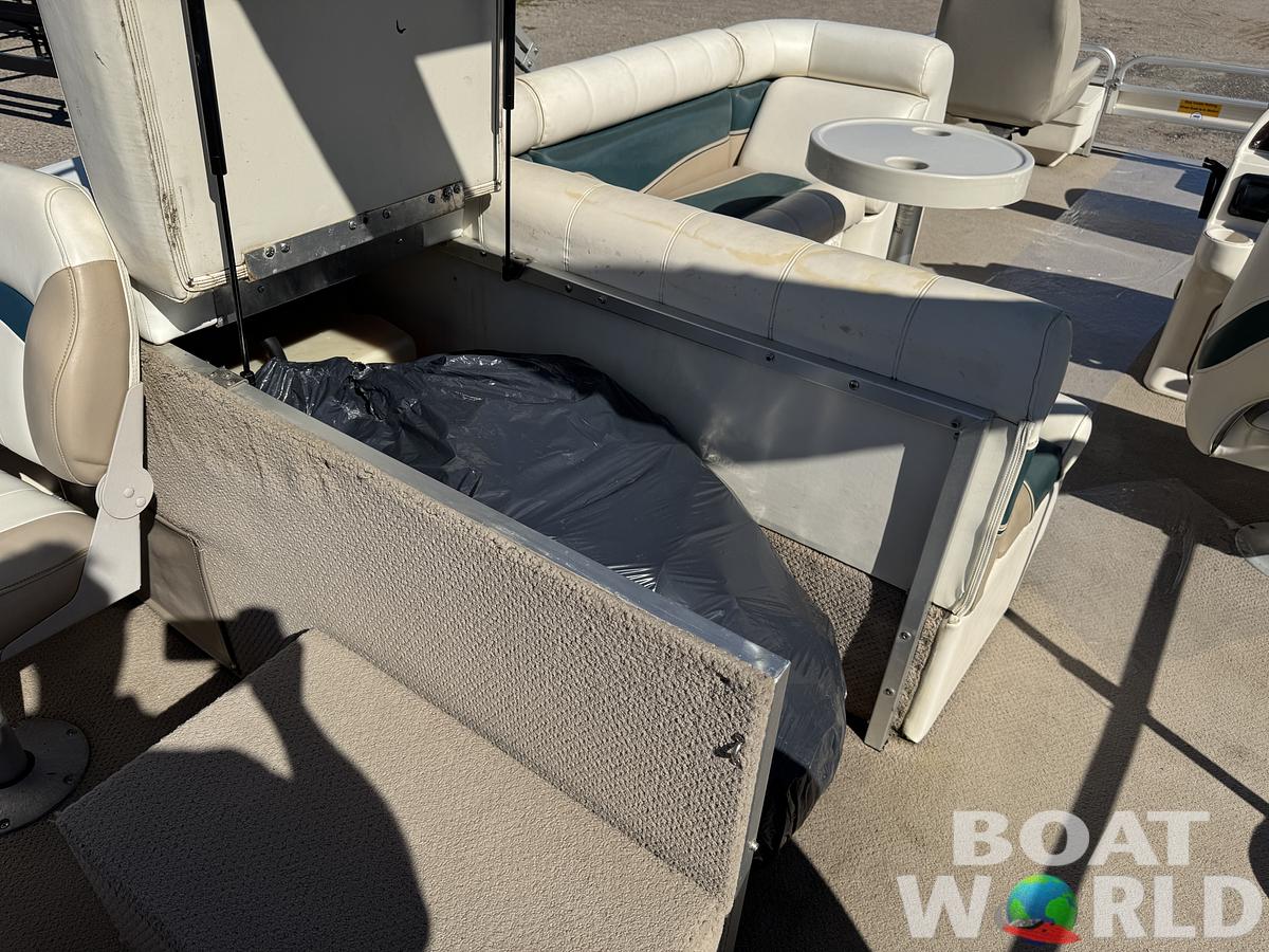 Used 2004 Sweetwater 2222 DF Pontoon