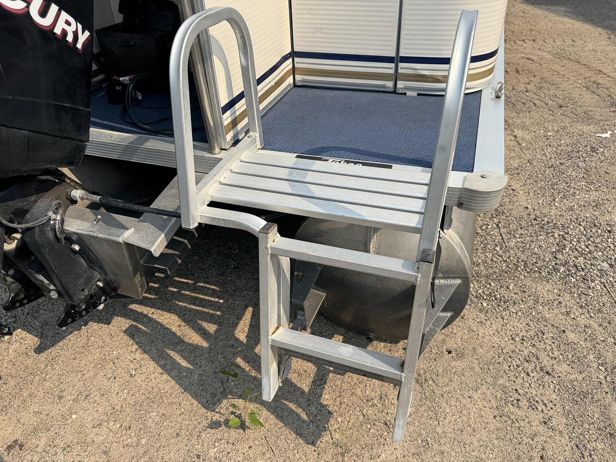 Used 2008 Tahoe Pontoons 24 Bow Fish Pontoon