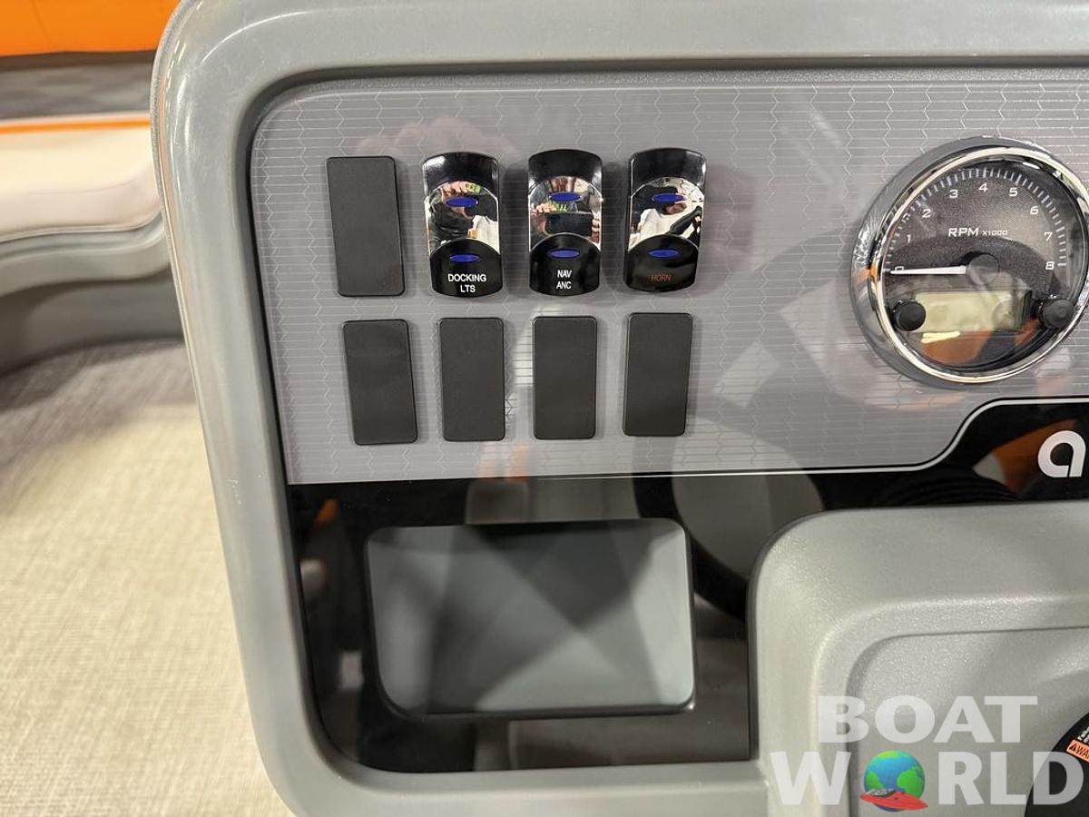 2025 Tahoe Pontoons Aura 2185 Quad Lounge & 90HP 4-Stroke EFI