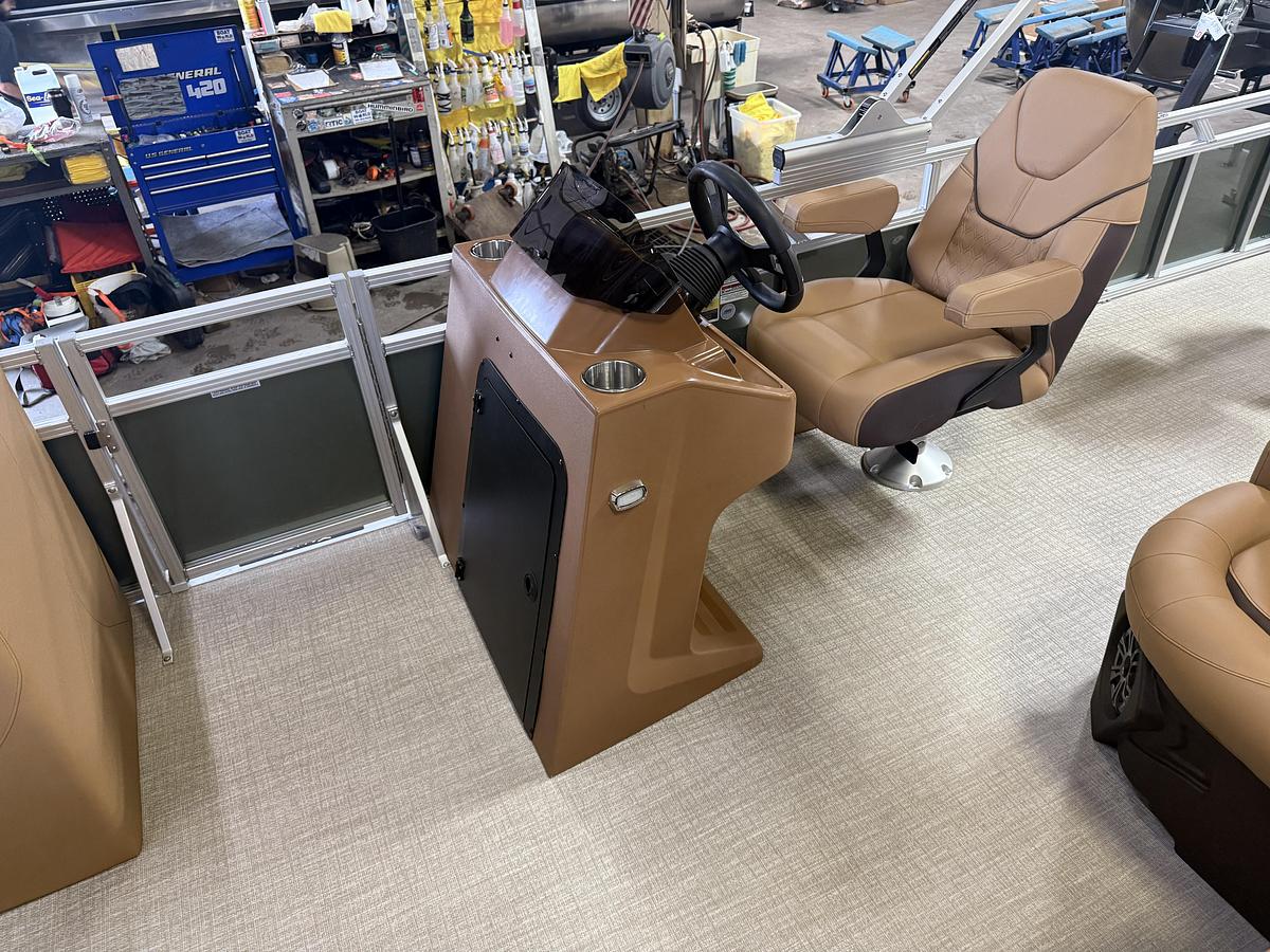 Used 2026 Tahoe Pontoons Sport 2385 Rear Fish & Honda 4-Stroke EFI