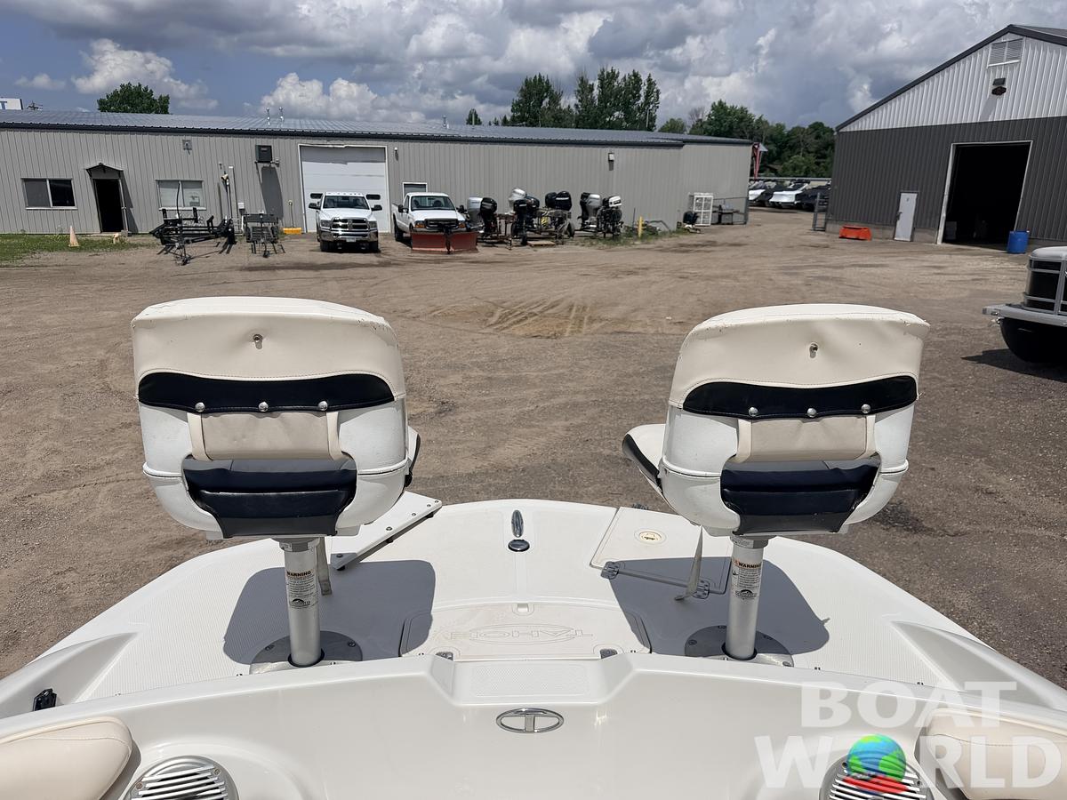 Used 2011 Tahoe 215 Xi Deck Boat & 220HP Mercruiser V8 -$17,995