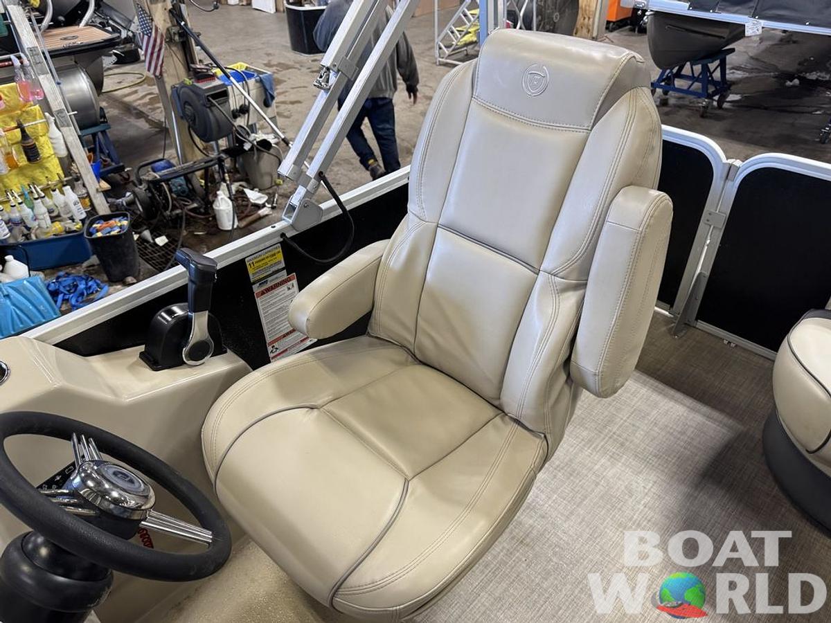 Used 2018 Premier SunSpree 220 DL Pontoon