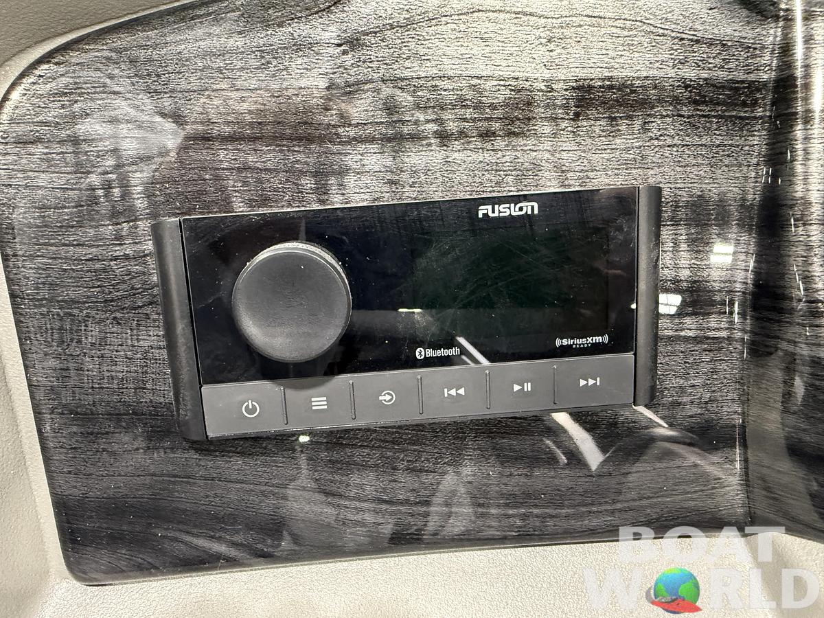 2026 Tahoe LTZ 2385 Swingback (VRB) Pontoon $38995