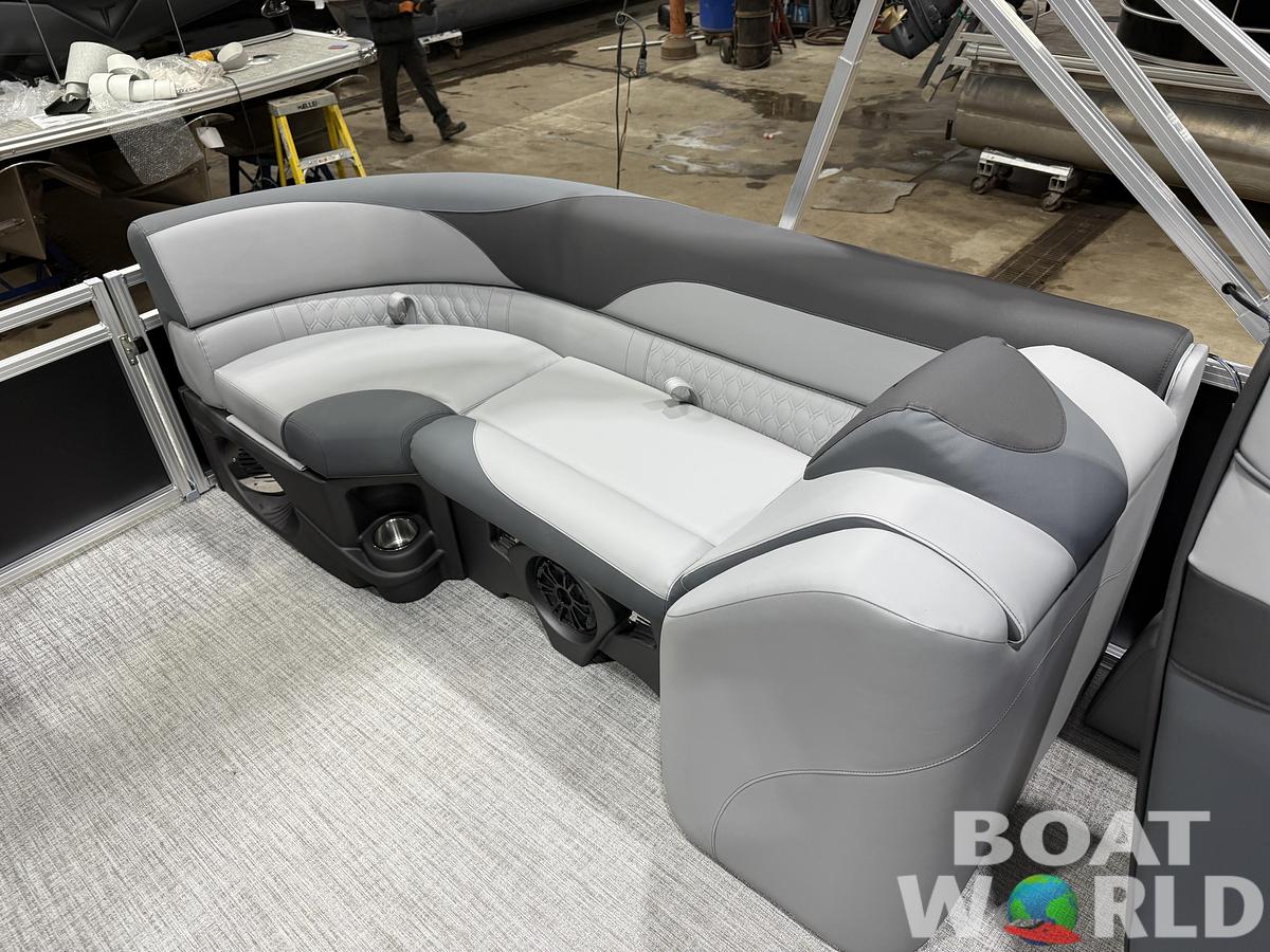 2026 Tahoe LTZ 2385 Quad Lounge & 4-Stroke $38995