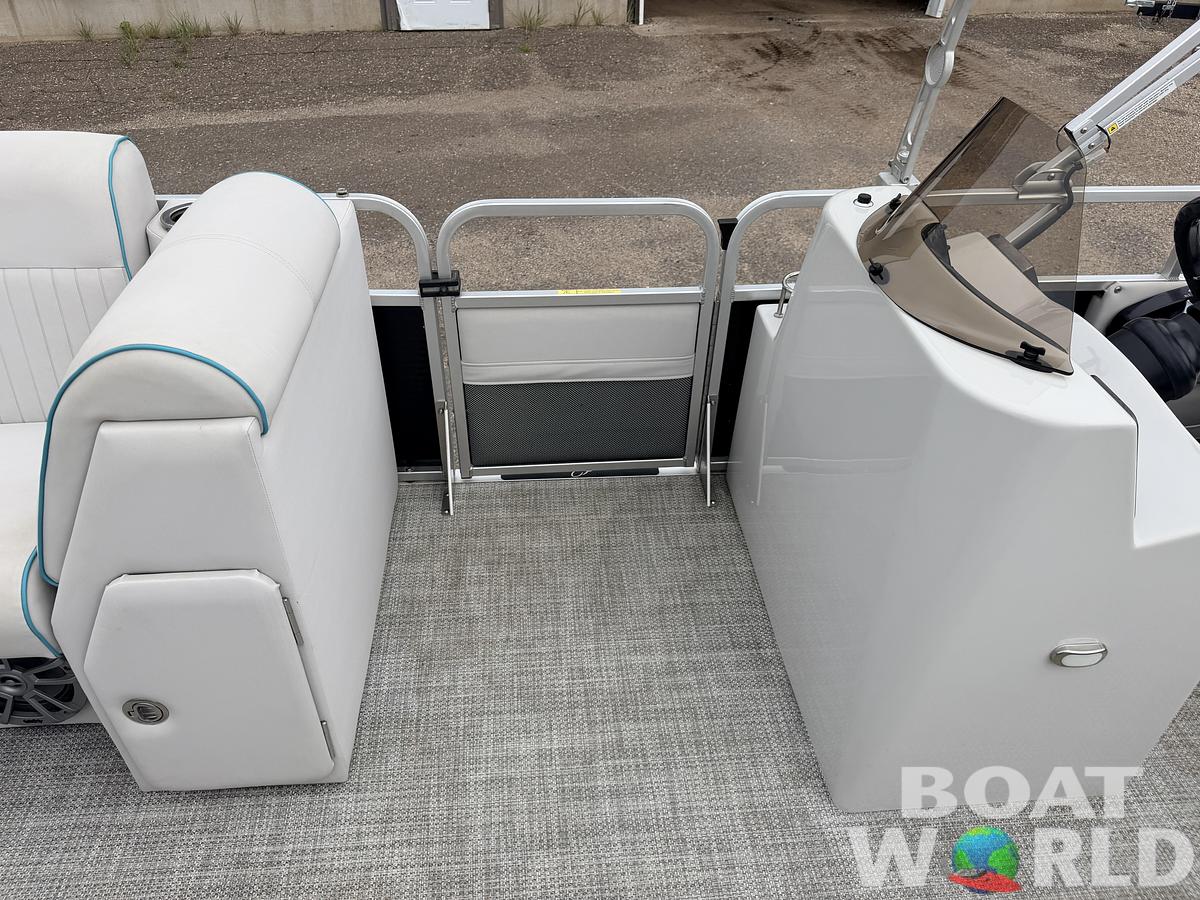 Used 2019 Qwest 822 LS Tritoon & 150HP Honda 4Stroke -$29,995