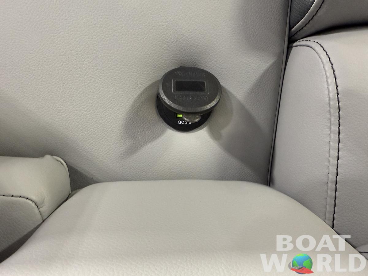 2025 Tahoe Pontoons LTZ 2385 Swingback (VRL) Pontoon & Honda 4-Stroke EFI