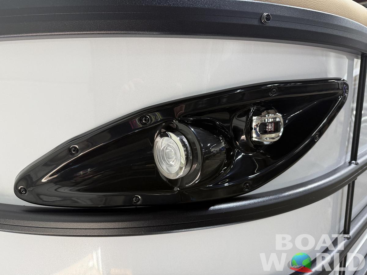 2026 Bentley Pontoons Legacy 223 Swingback Tritoon 