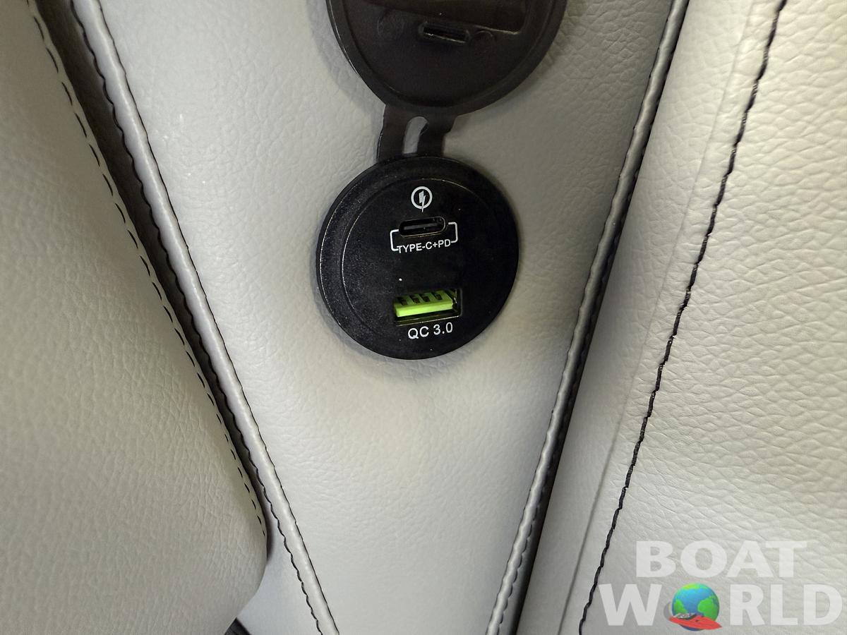 2026 Tahoe Pontoons Sport 2385 Swingback (VRB) & Honda 4-Stroke EFI