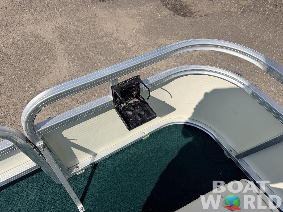 Used 2003 Odyssey 1903 Fish & Cruise & 40HP Johnson 4Stroke -$10,995