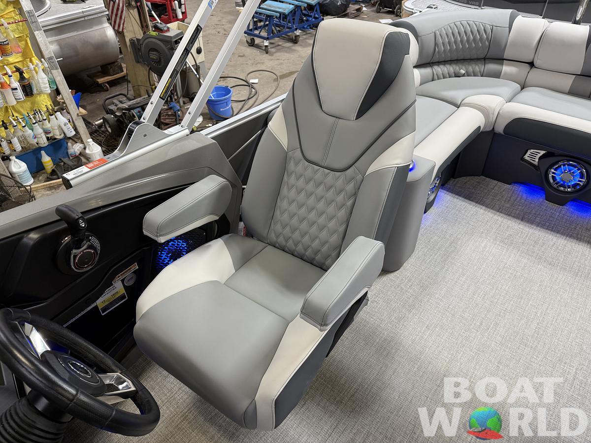 2025 Tahoe Pontoons Cascade 2385 Elite Cruise Tritoon & Honda 4-Stroke EFI