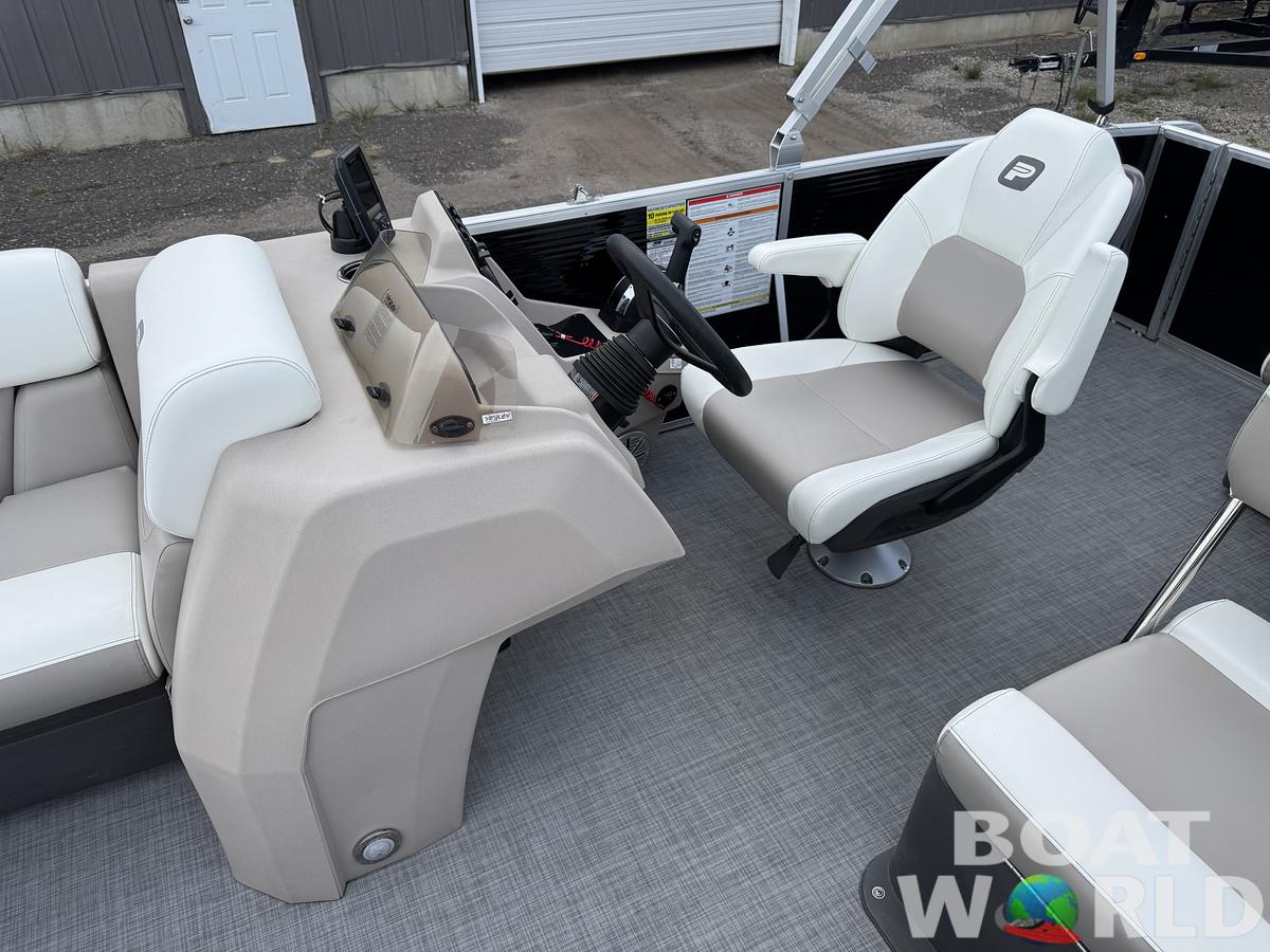 Used 2024 Princecraft Vectra 21 RL Dinette Swingback Pontoon