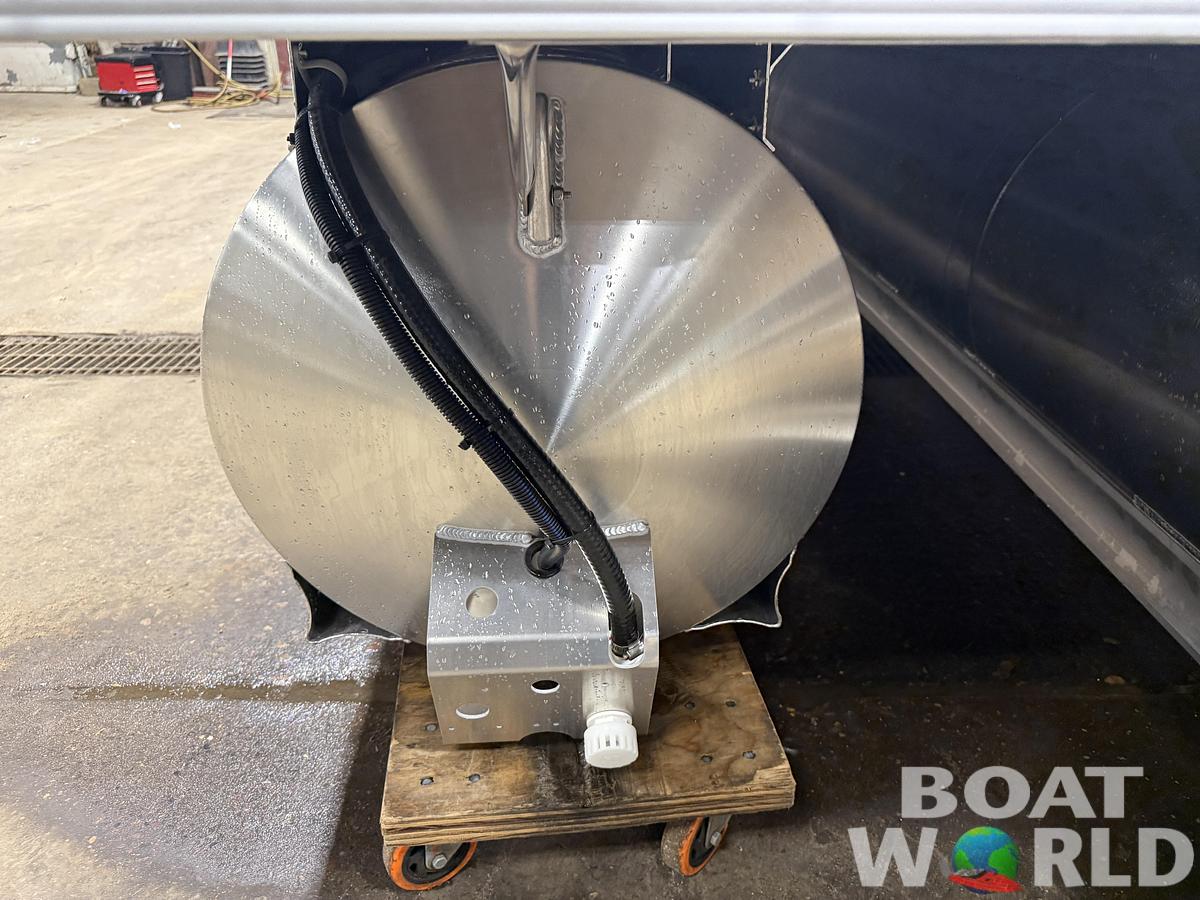 2026 Tahoe Sport 2385 Rear Fish Tritoon $46995