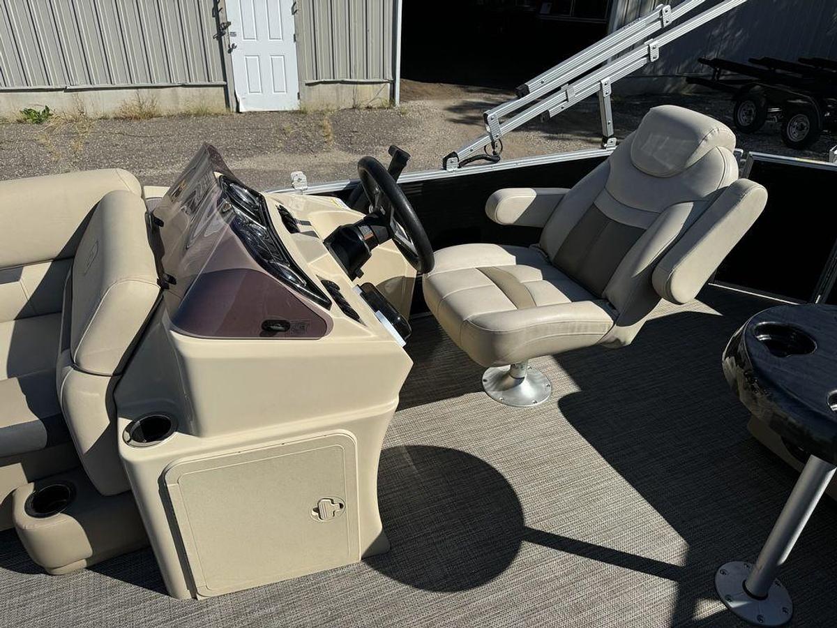 Used 2020 Sweetwater SW 2086 Cruise Pontoon with 70HP Yamaha 4-S EFI