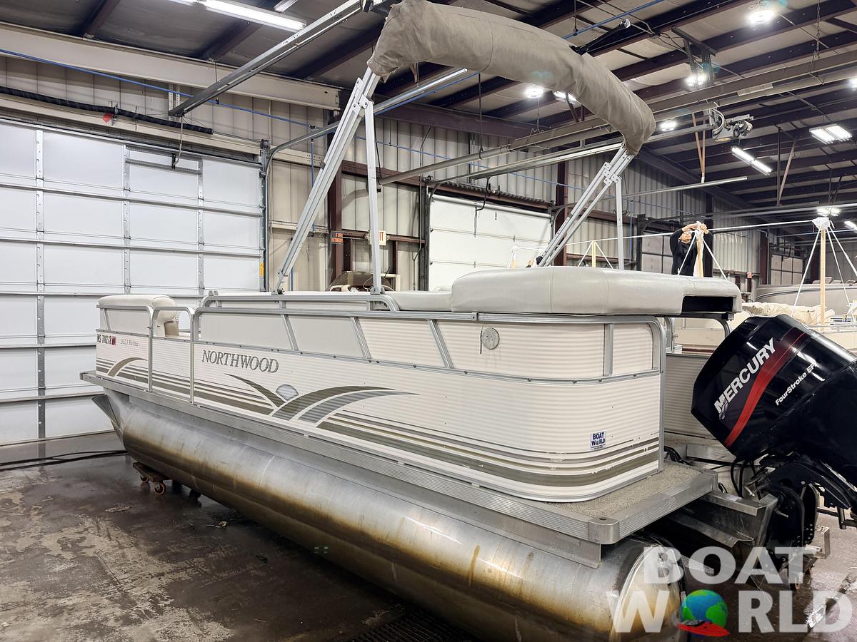 Used 2004 Northwood 2023 Reitta & 40HP Mercury 4Stroke -$